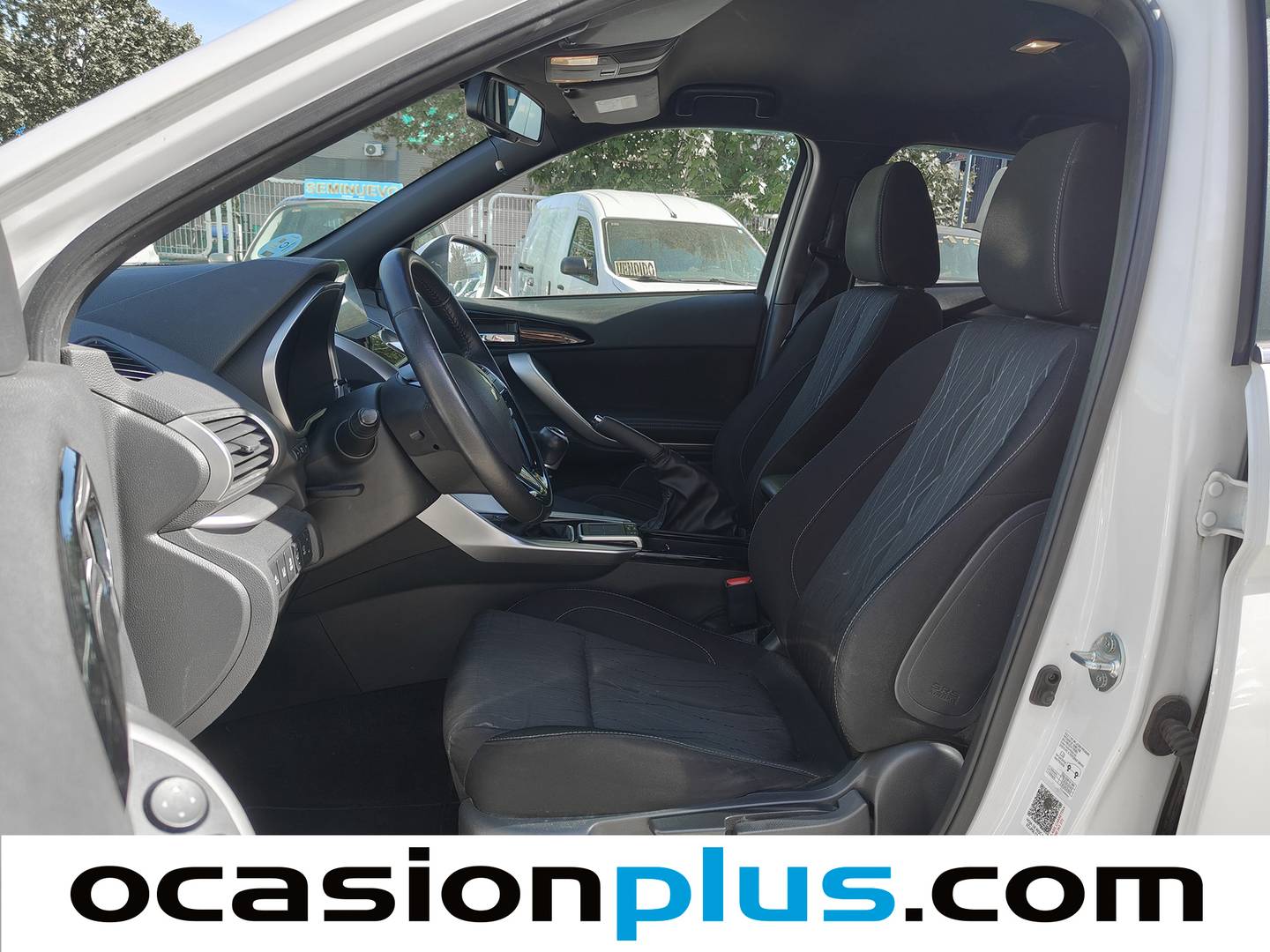 Foto asientos delanteros Mitsubishi Eclipse Cross Mitsubishi Eclipse Cross 150T Motion 2WD (163 CV)