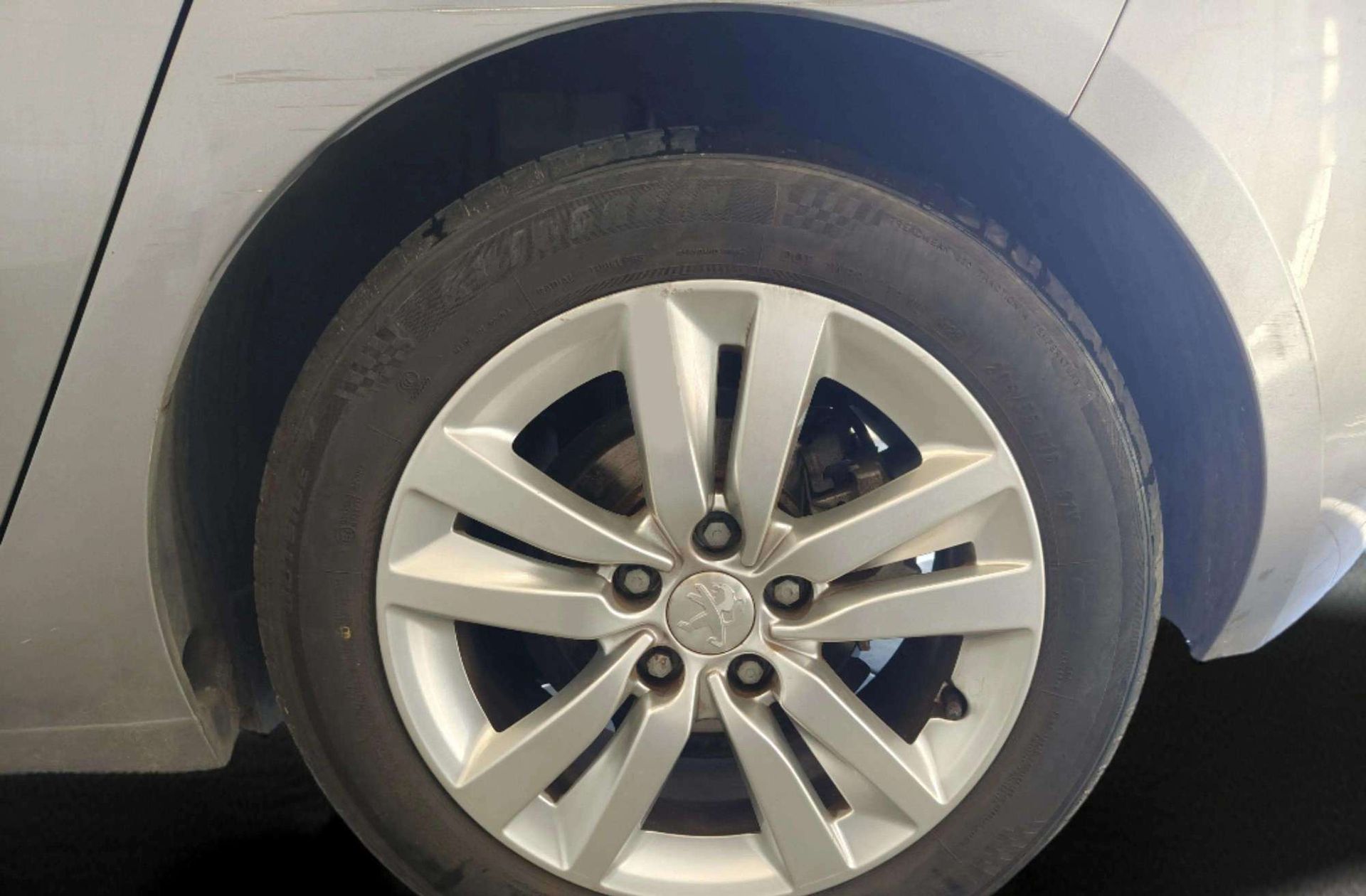 Peugeot 308 PureTech 130 Style - foto 28