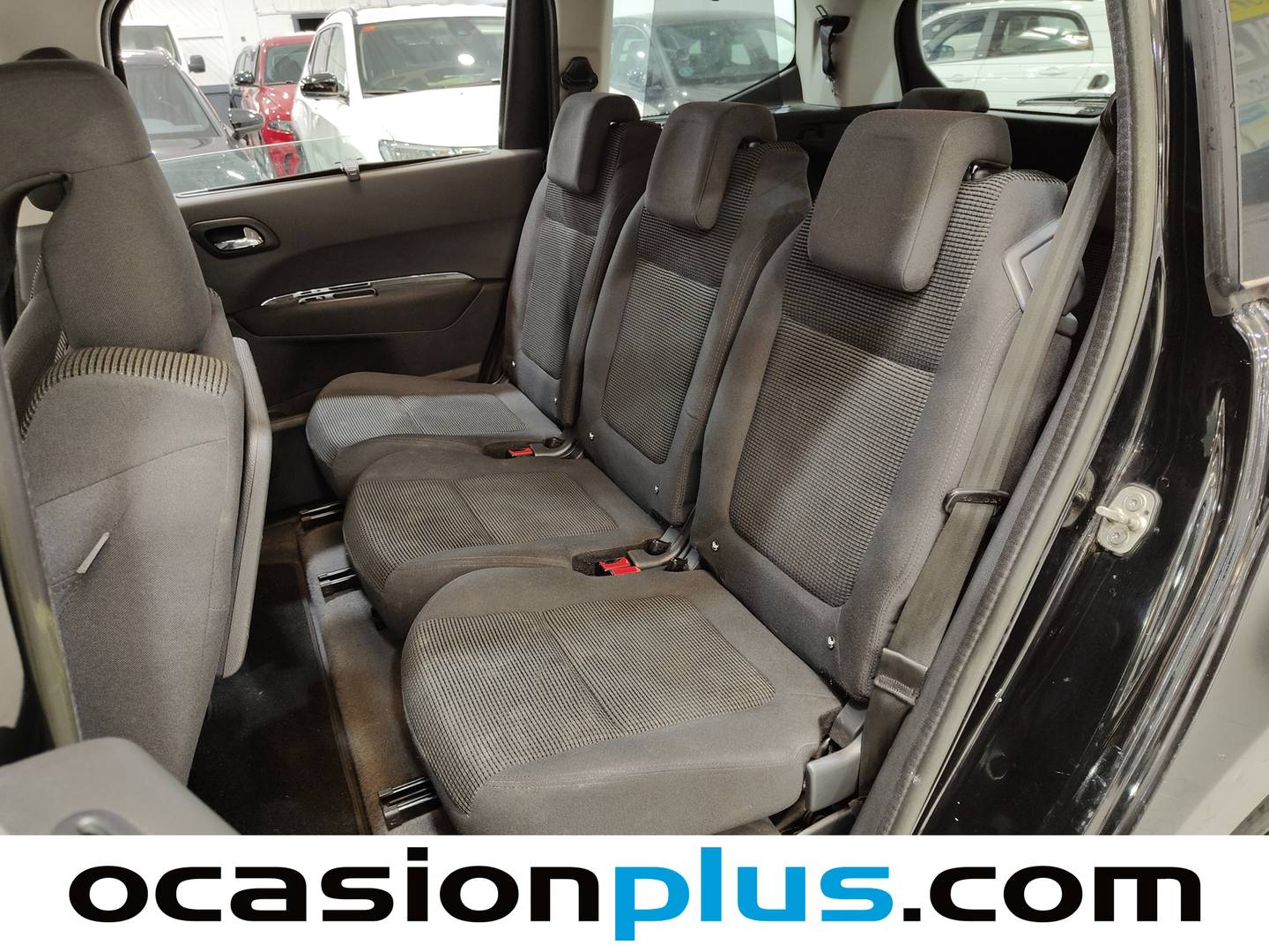 Foto asientos traseros Peugeot 5008 Peugeot 5008 1.6 HDI FAP Active (115 CV) 7 Plazas