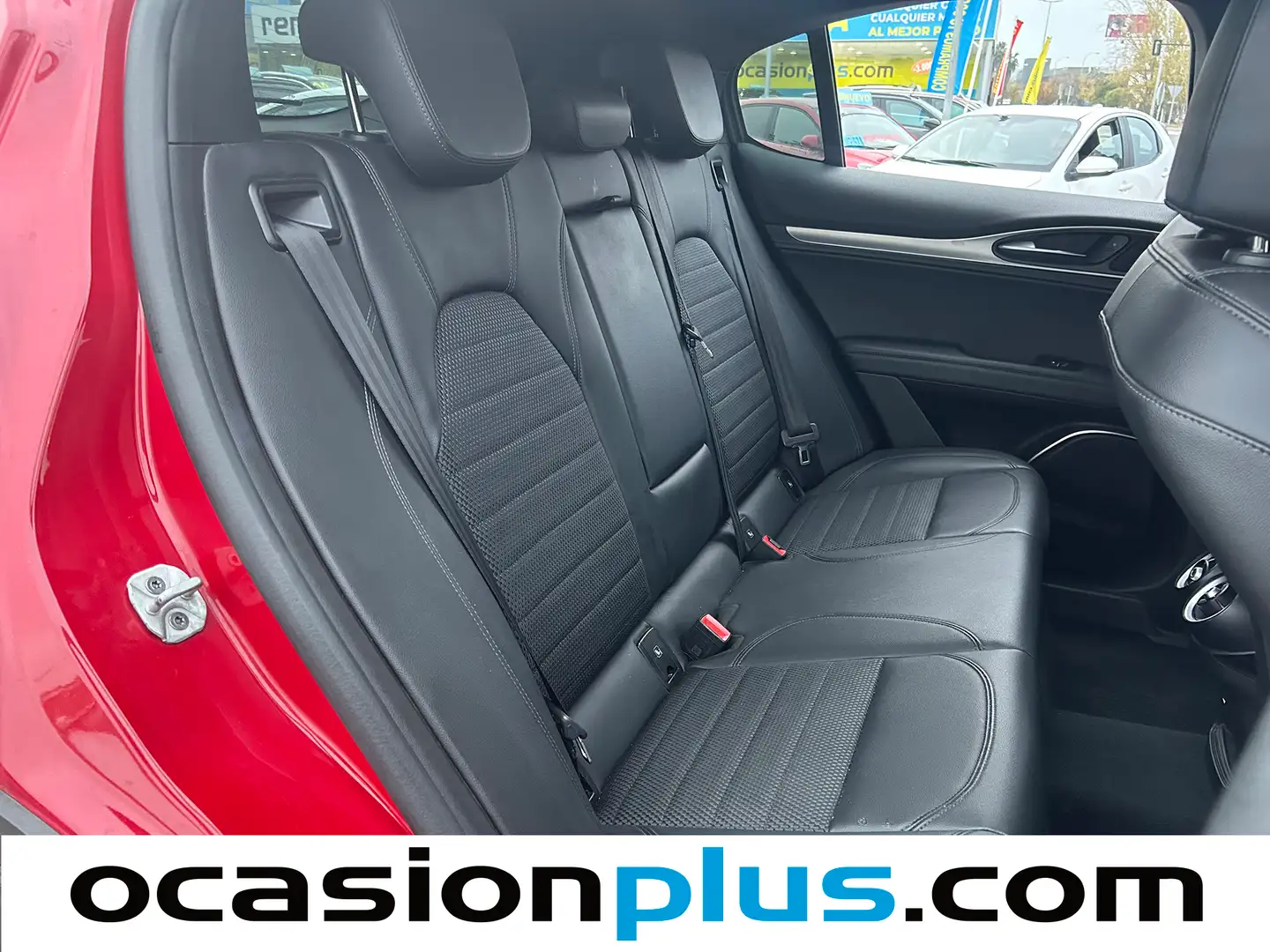 Foto Alfa Romeo Stelvio Alfa Romeo Stelvio 2.0 Gasolina Sprint Q4 Auto (200 CV)