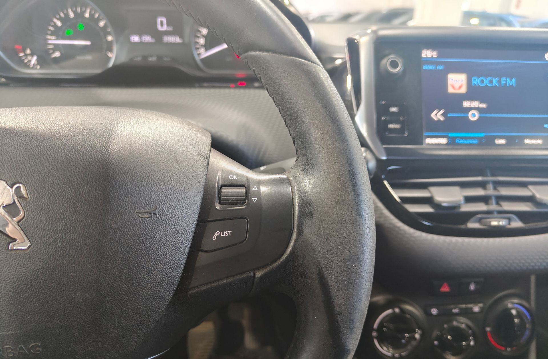 Peugeot 208 1.2 PureTech Style - foto 22