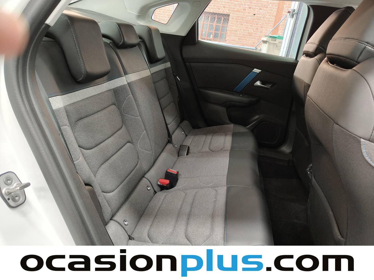 Foto Citroën ë-C4 X Citroen ë-C4 X 50KWh eléctrico Feel Pack (136 CV)