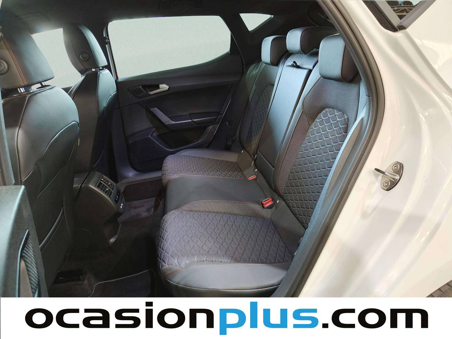 Foto asientos traseros Seat León Seat León 1.5 eTSI S&S FR Special Edition DSG  (150 CV)