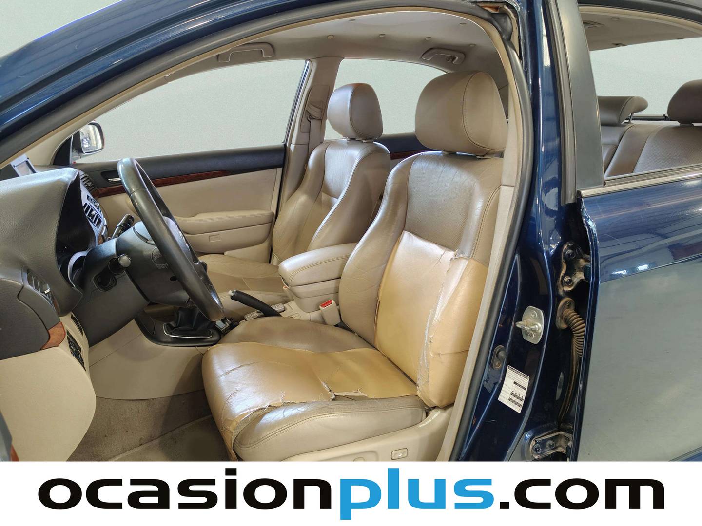 Foto asientos delanteros Toyota Avensis Toyota Avensis 2.0 VVT-I Executive (147 CV)