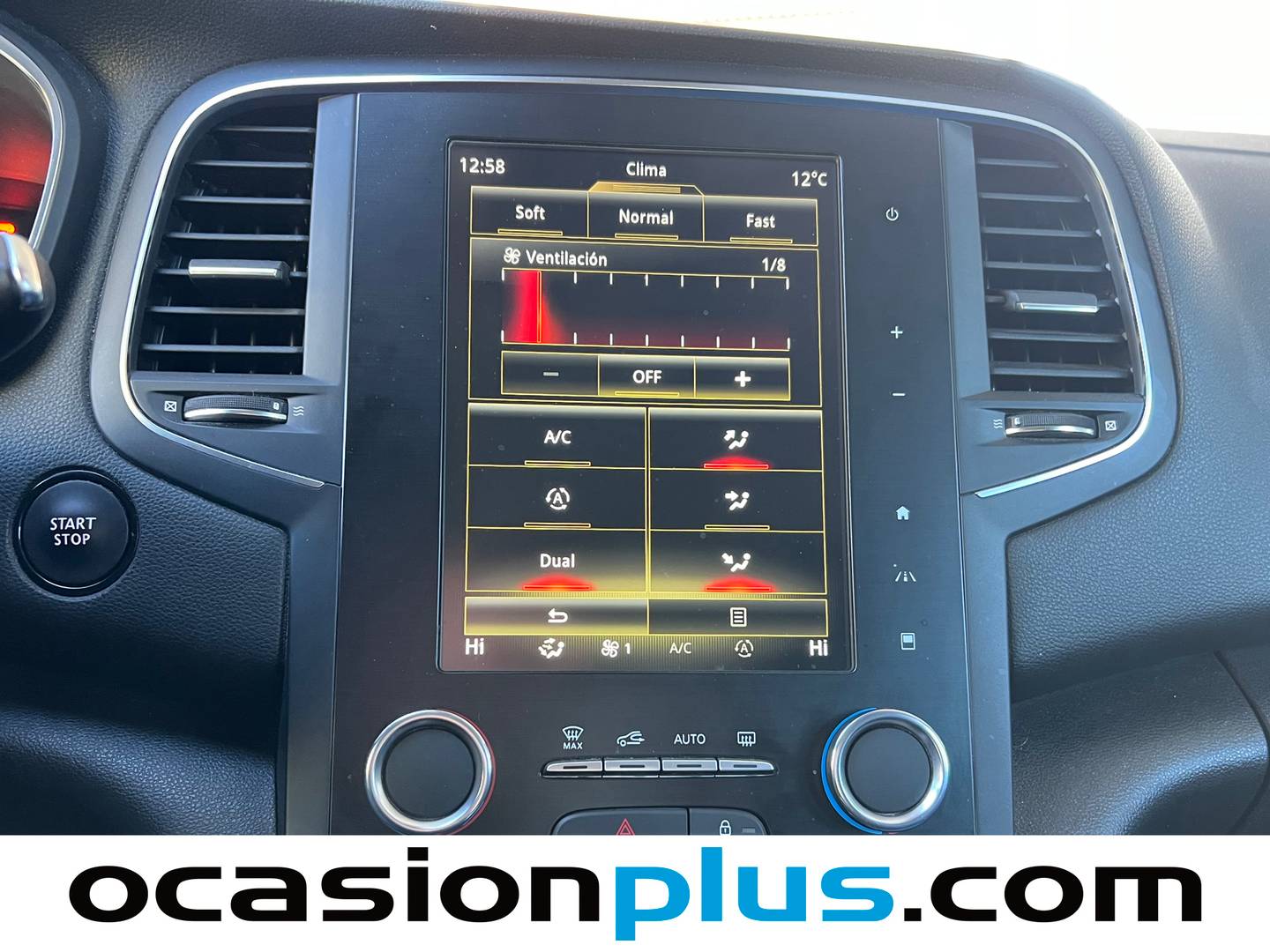 Foto Renault Mégane Renault Megane Sport Tourer Zen TCe (140 CV) GPF