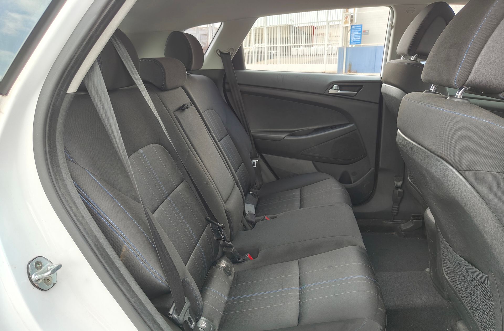 Hyundai Tucson 1.6 GDI BlueDrive Essence 4x2 - foto 14