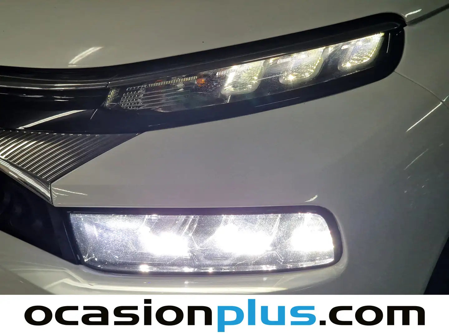 Foto Citroën C3 Aircross Citroen C3 Aircross PureTech 130 Shine Pack EAT6 (131 CV)