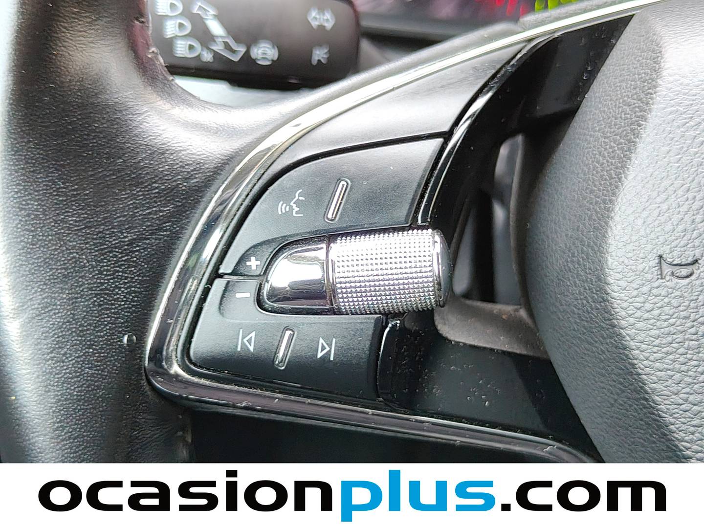 Skoda Kamiq Skoda Kamiq 1.0 TSI Ambition DSG (110 CV) seminuevo