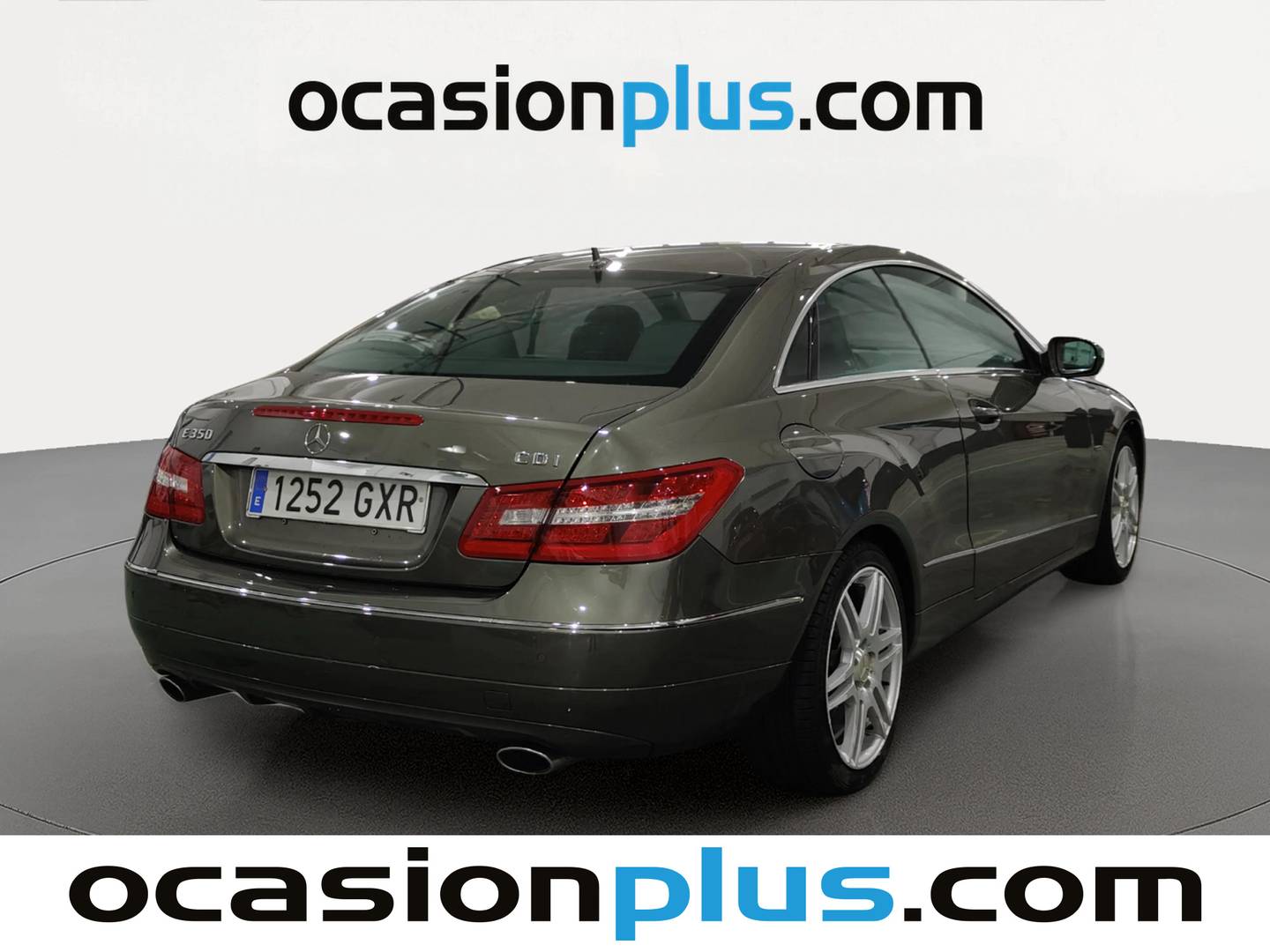Foto trasera Mercedes Clase E Mercedes Clase E E 350 CDI Coupe Blue Efficiency Avantgarde (231 CV) derecha