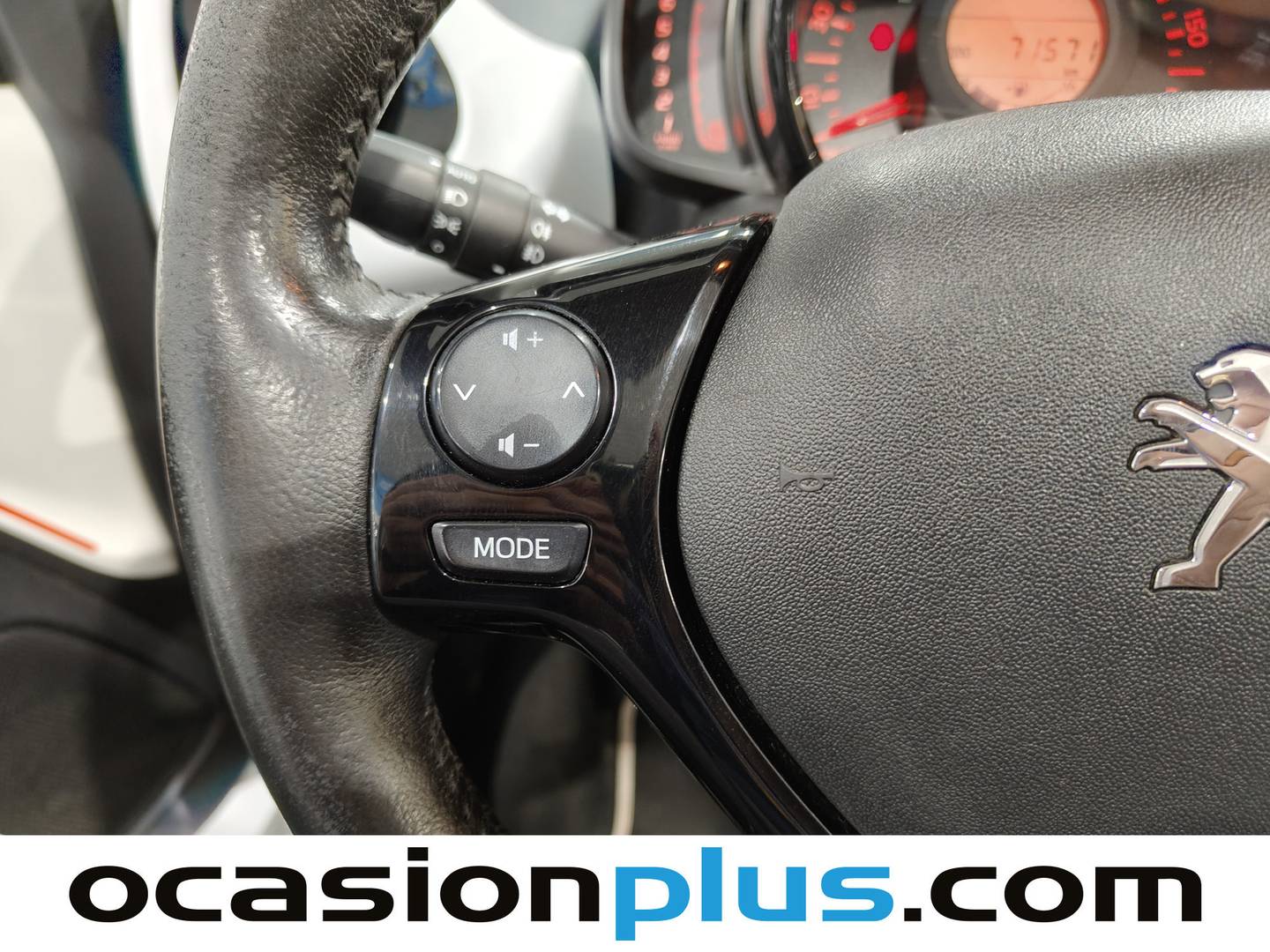 Peugeot 108 Peugeot 108 1.2 PureTech Roland Garros TOP! (82 CV) 82cv