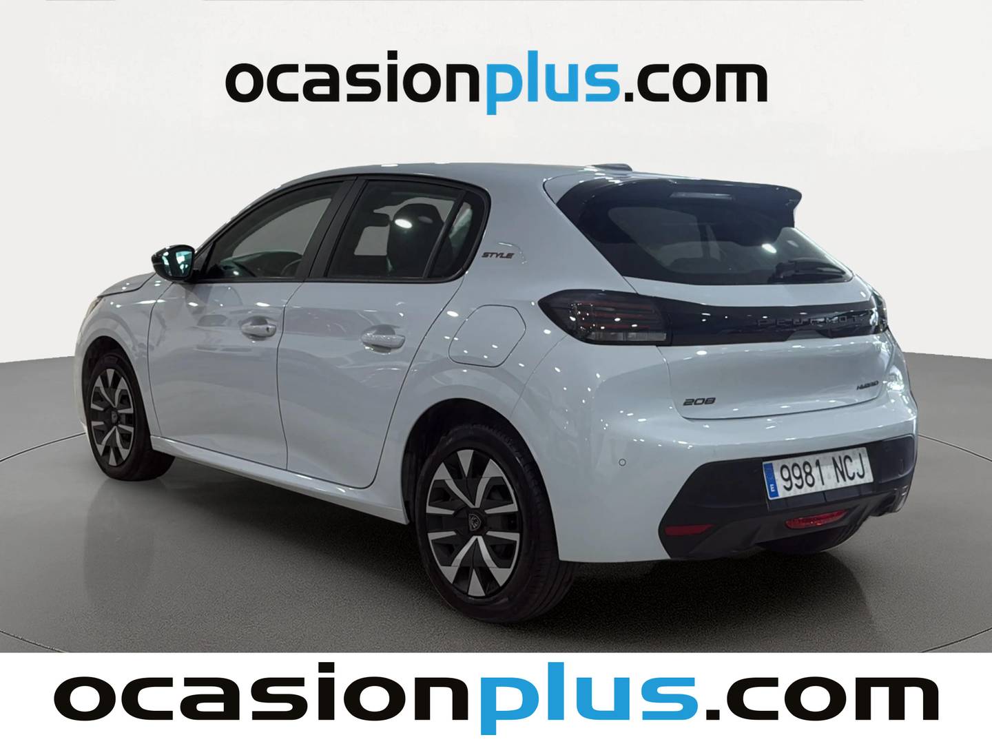 Foto trasera Peugeot 208 Peugeot 208 Style Hybrid 110 eDCS6 (110 CV) derecha