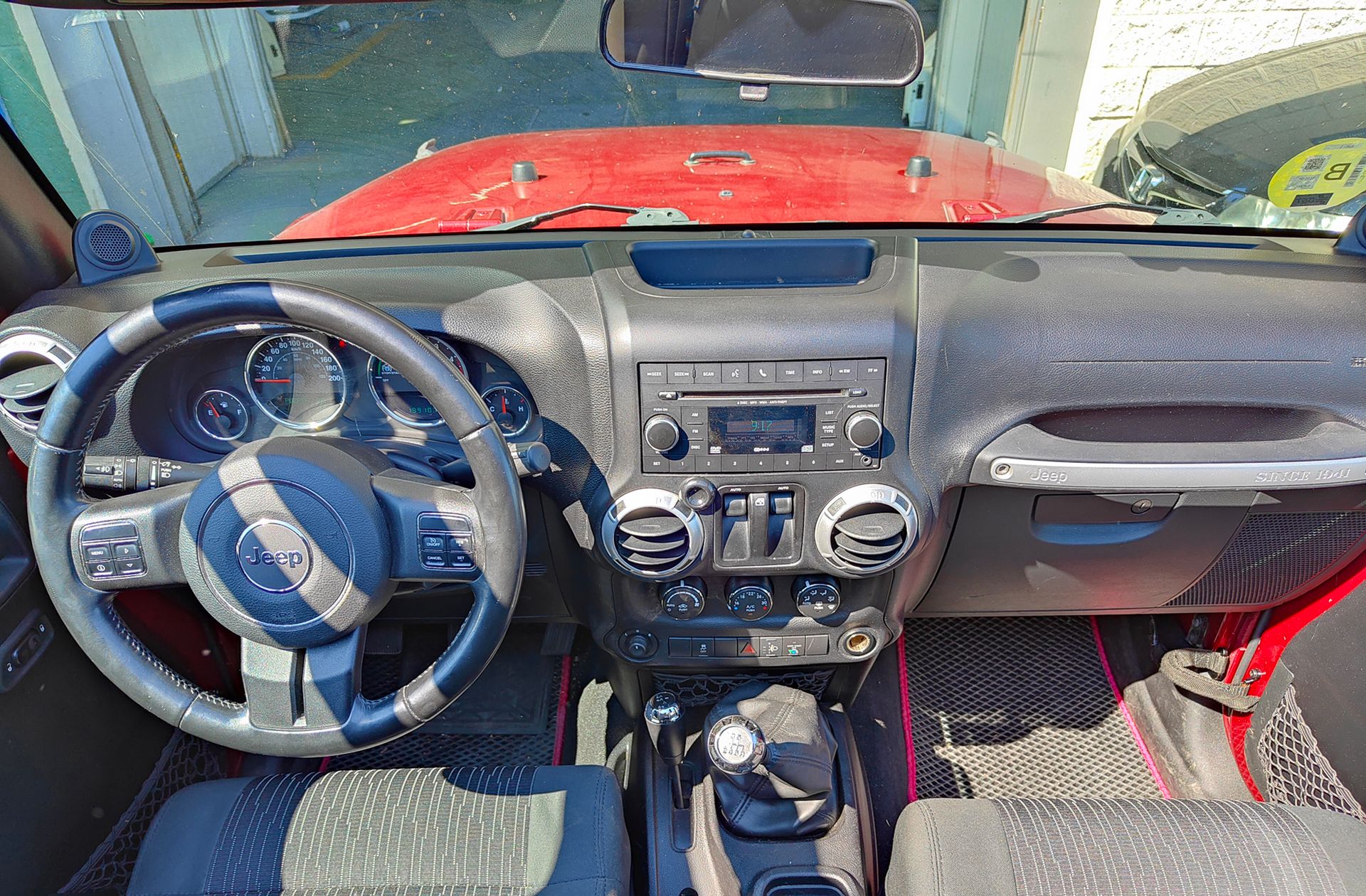 Jeep Wrangler 2.8 CRD Sahara - foto 7