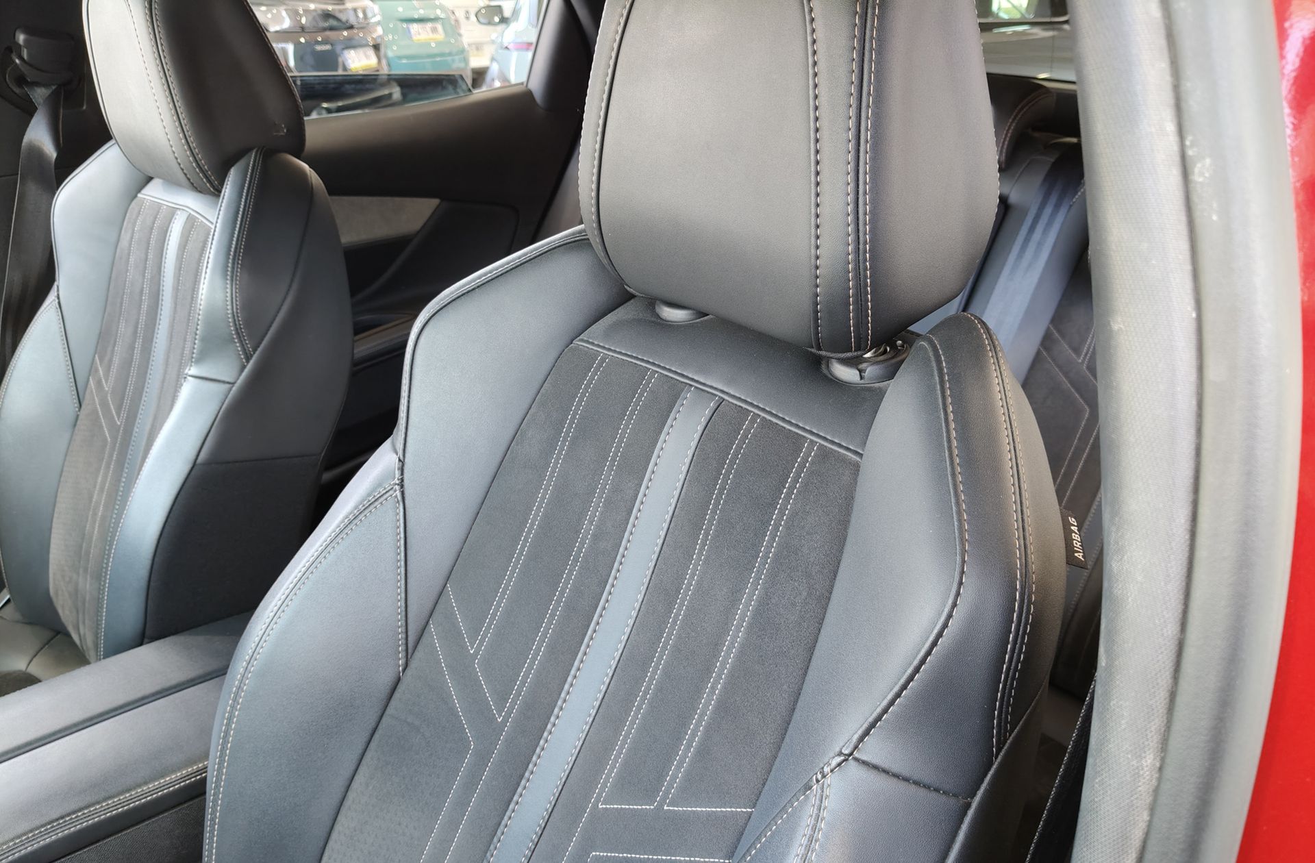Peugeot 3008 PureTech 130 GT - foto 7