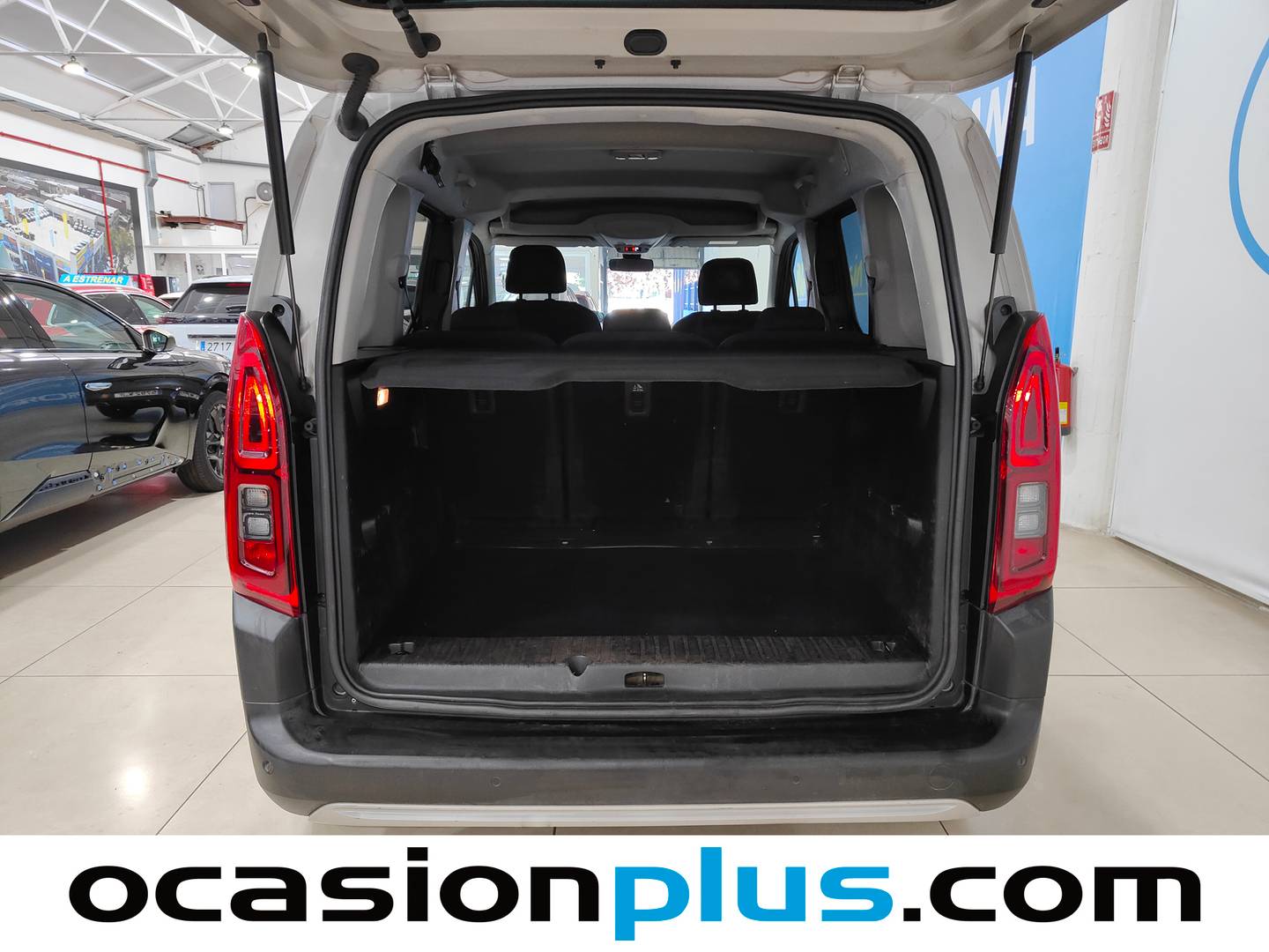 Fotos maletero Citroën Berlingo Citroën Berlingo BlueHDi 130 S&S Talla M Shine EAT8 (130 CV)