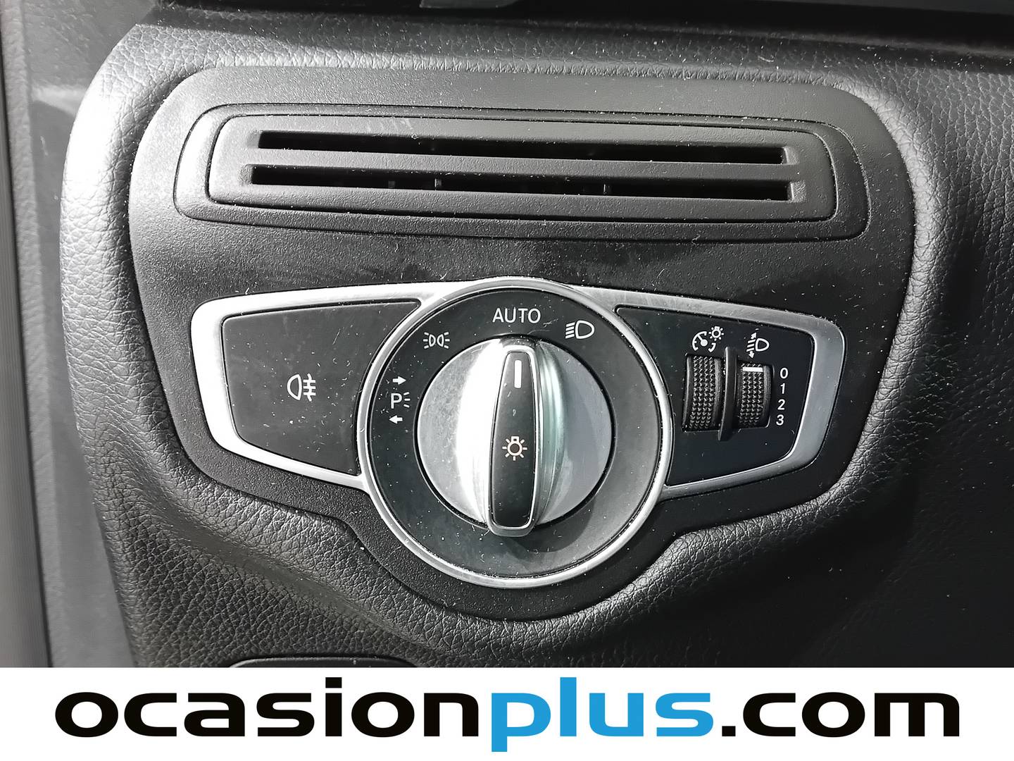 Equipamiento del Mercedes Clase V Mercedes-Benz Clase V 220 d Avantgarde Largo (163 CV) 7 Plazas