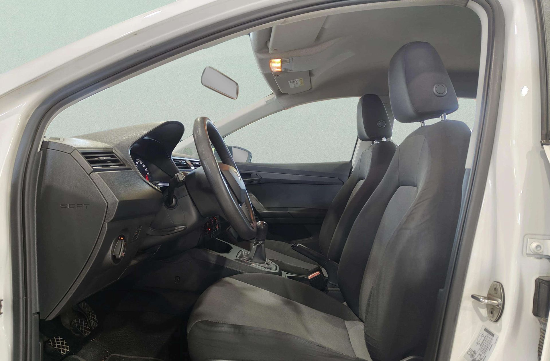 SEAT Ibiza 1.6 TDI Reference Plus - foto 9