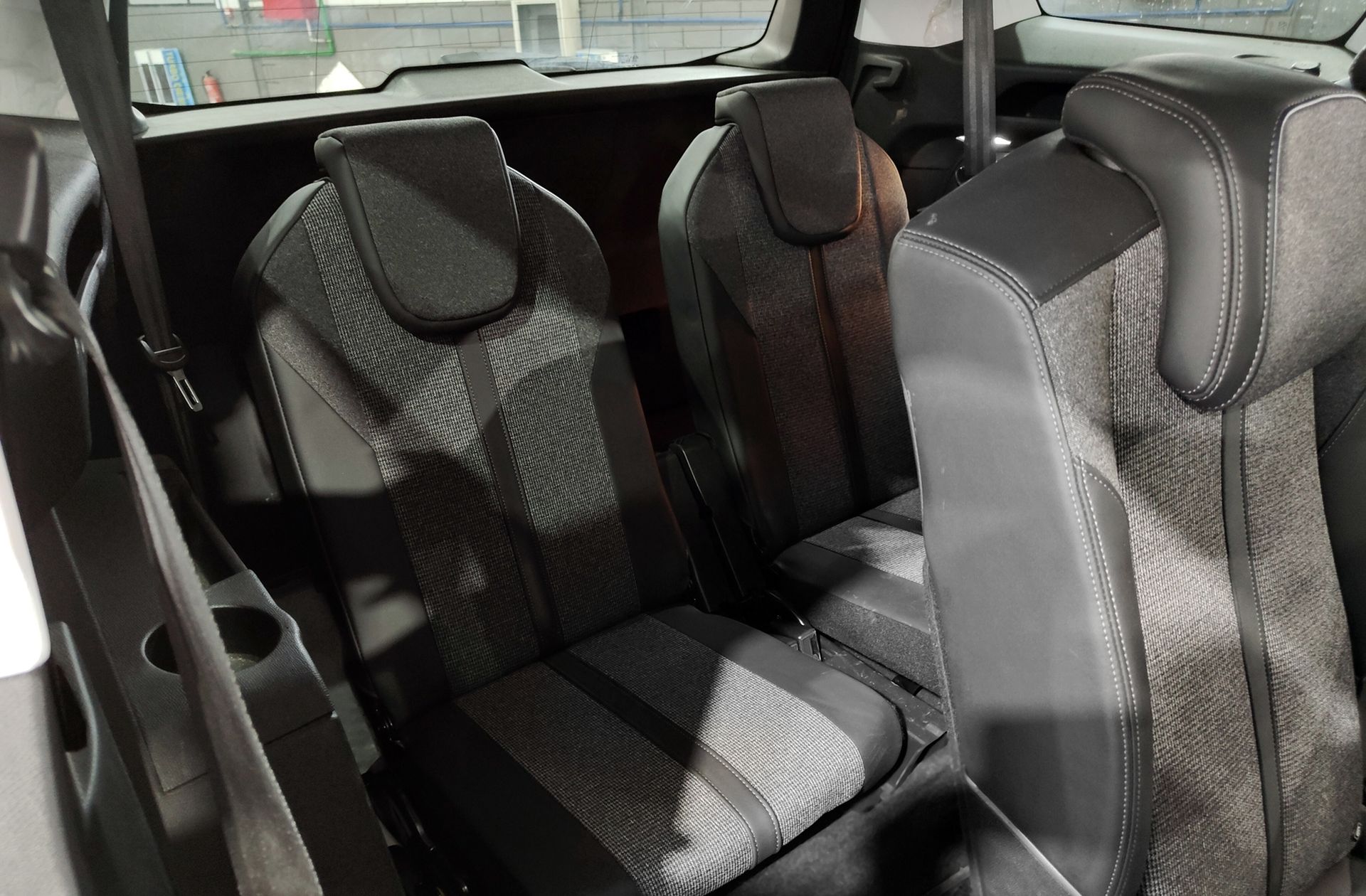 Peugeot 5008 PureTech 130 Allure EAT8 7 plazas - foto 7