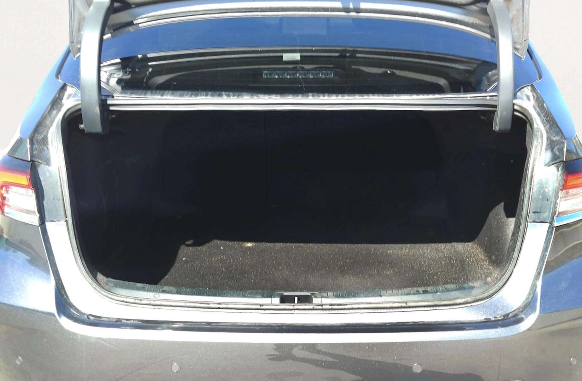 Toyota Corolla 140H Style - foto 18