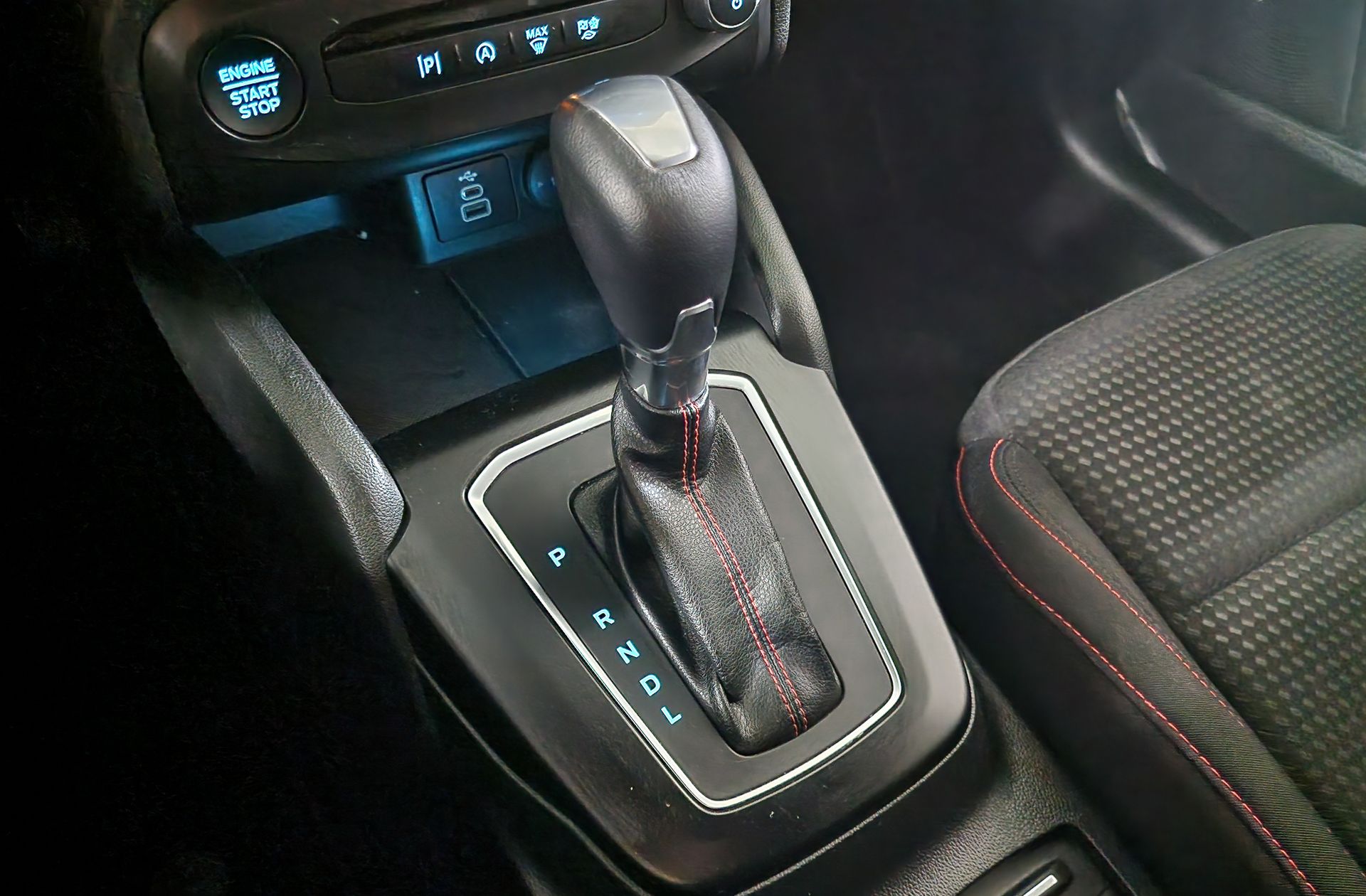 Ford Focus SportBreak 1.0 EcoBoost MHEV ST-Line - foto 6