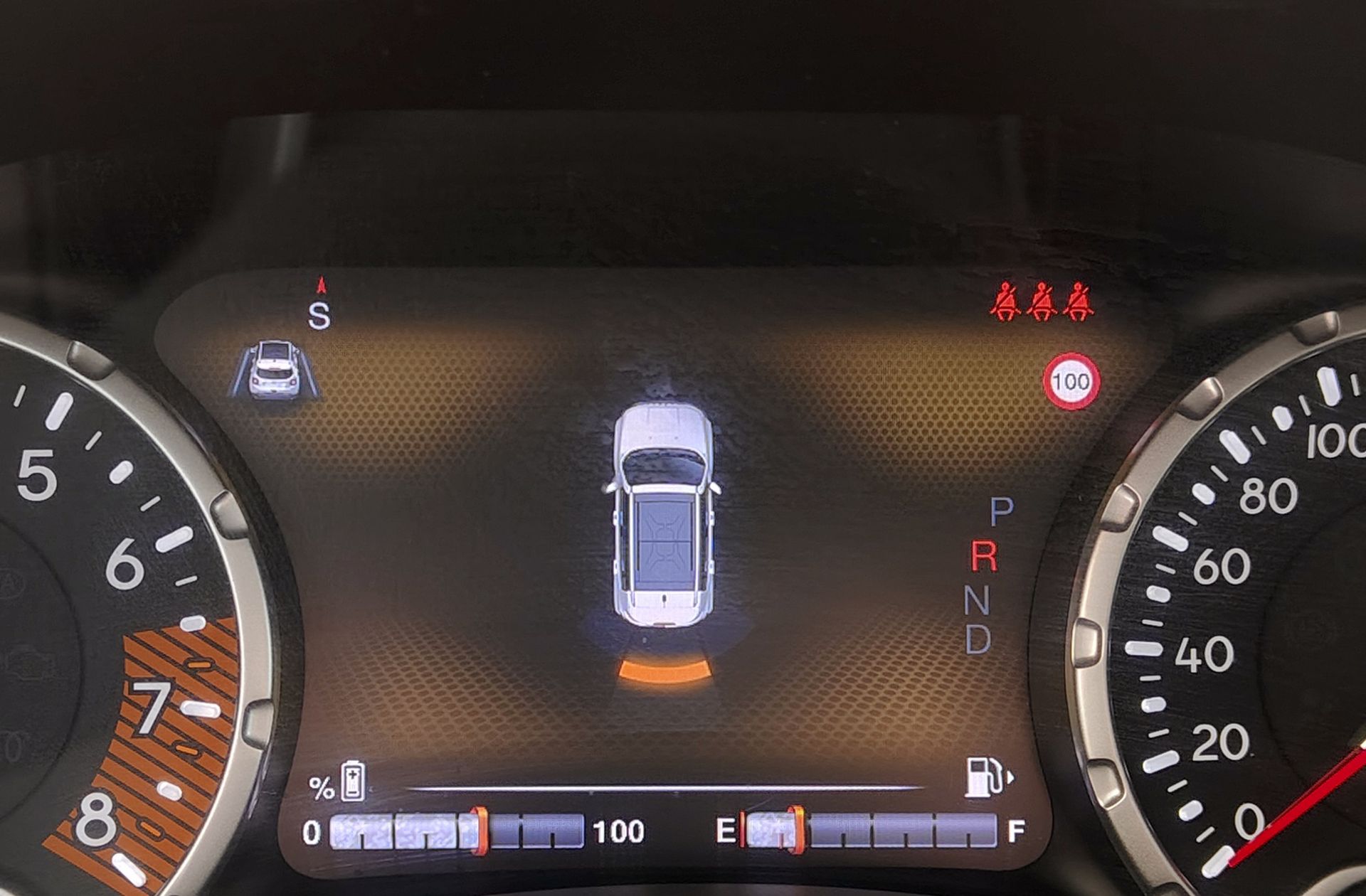 Jeep Renegade eHybrid 1.5 Limited ATX - foto 8