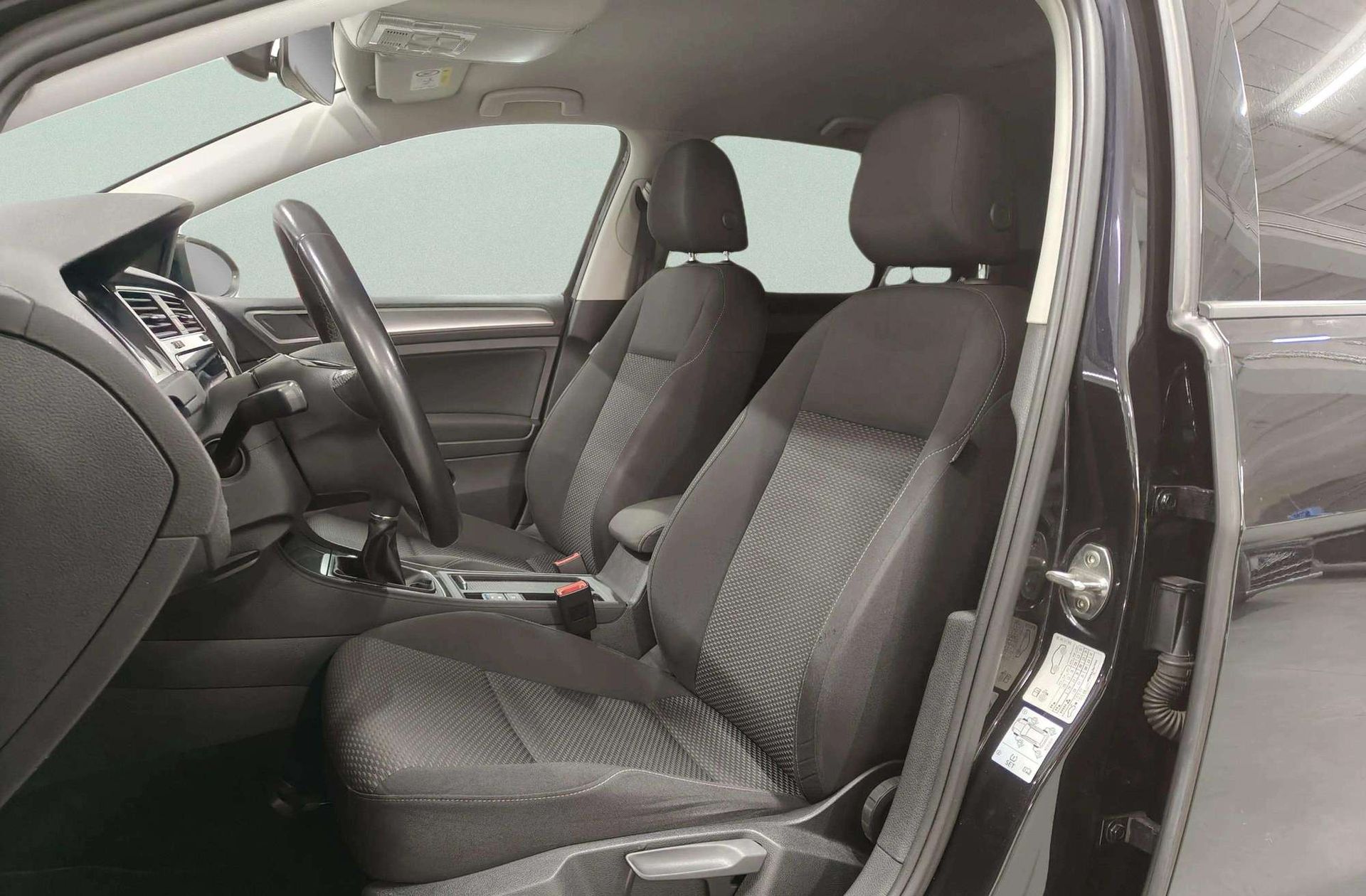 Volkswagen Golf Edition 1.0 TSI - foto 10