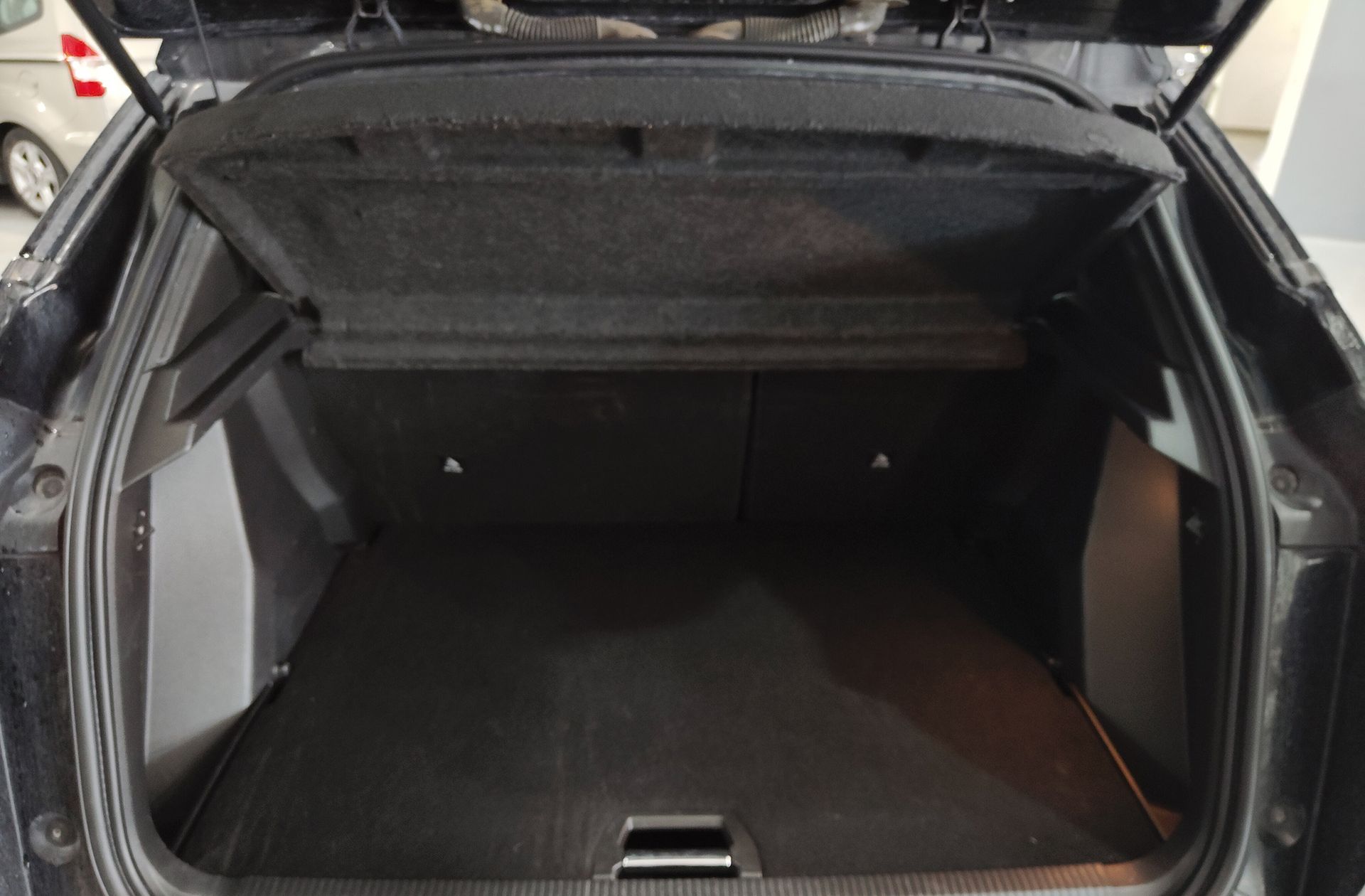 Peugeot 2008 PureTech 130 GT - foto 18