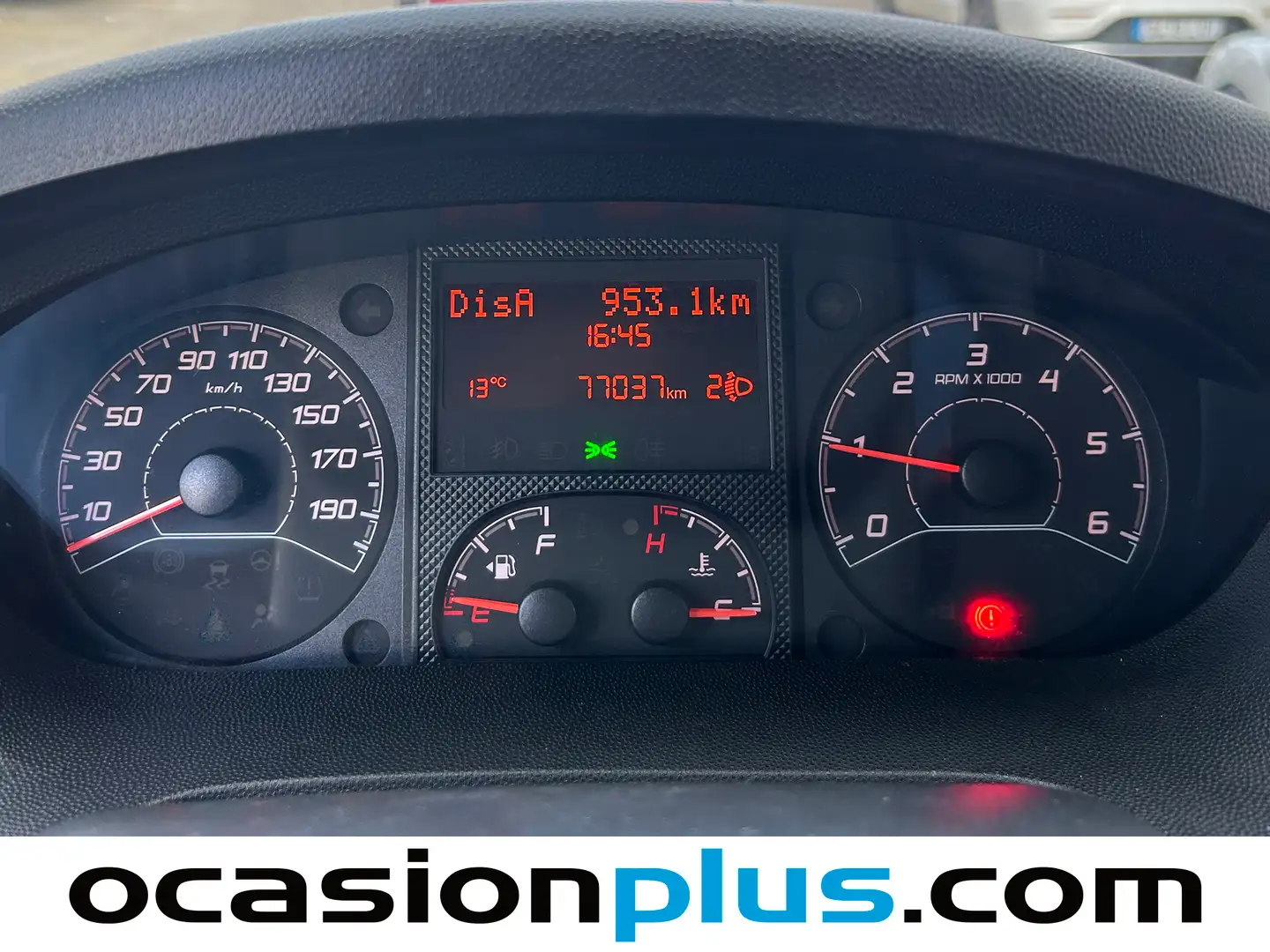 Foto Citroën Jumper Citroen Jumper BlueHDi 140 35 Heavy L4H3 (140 CV)