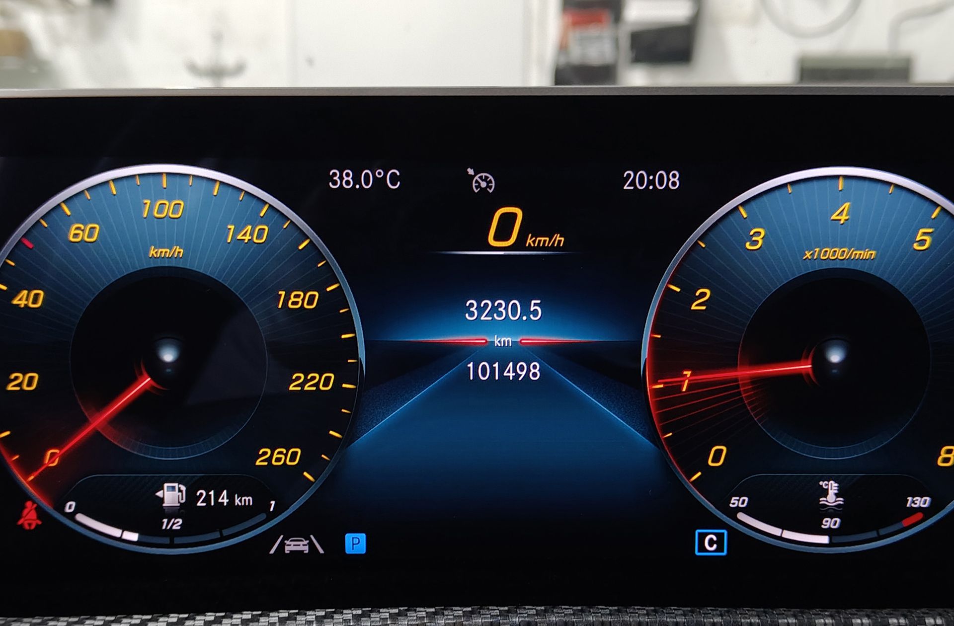 Mercedes-Benz CLA Shooting Brake 180 - foto 10