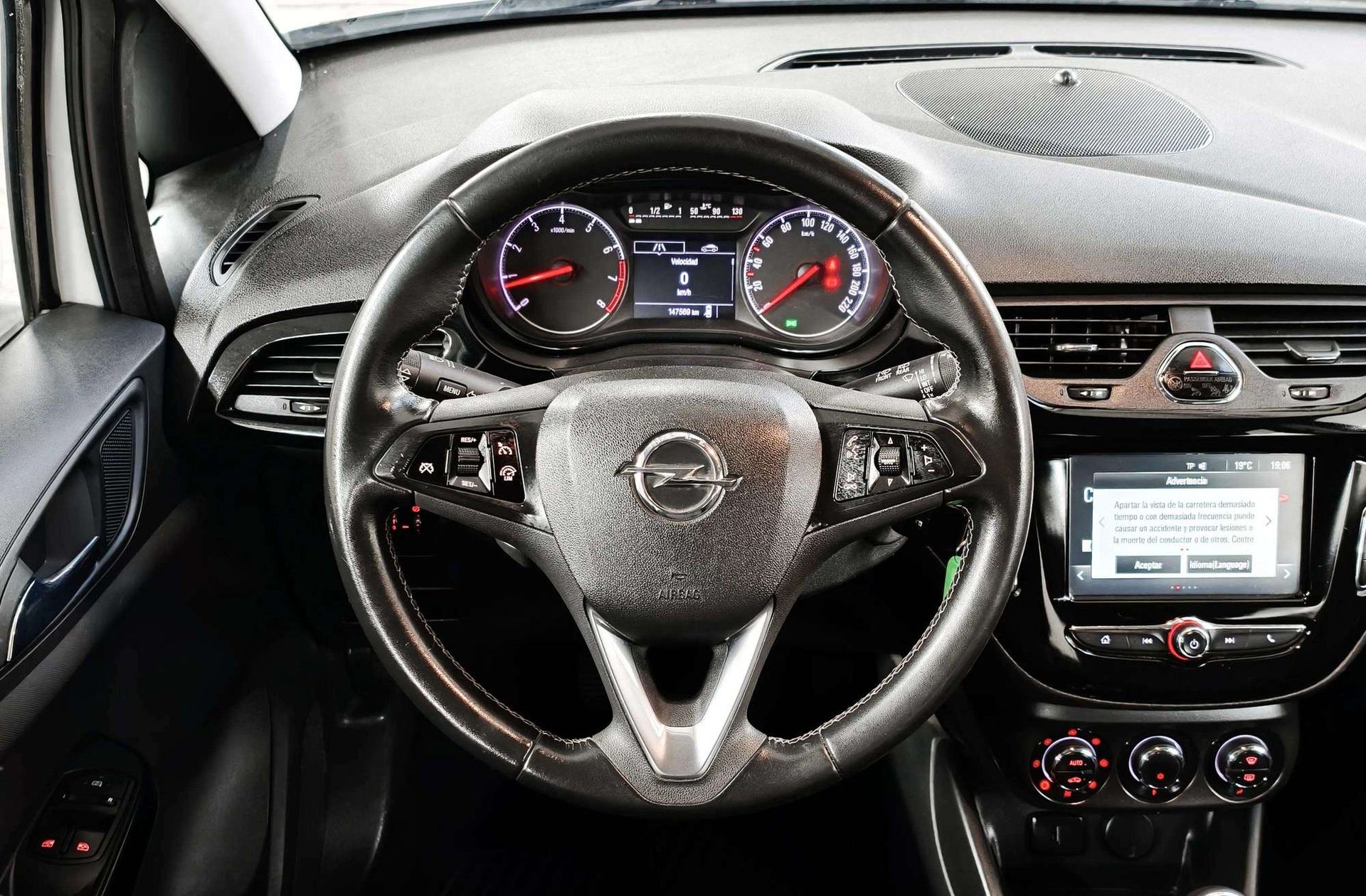 Opel Corsa 1.4 GLP Selective - foto 20