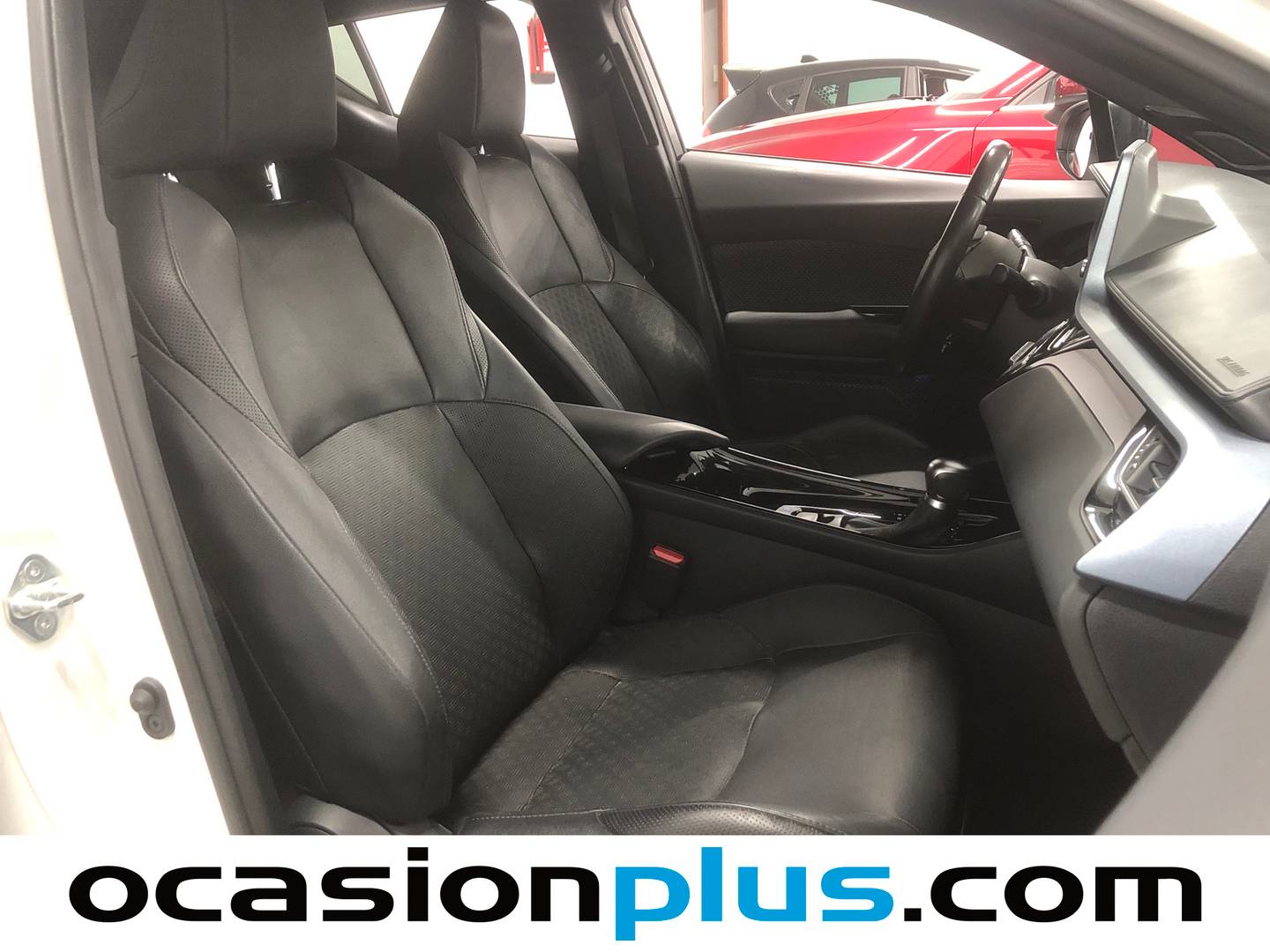 Foto Toyota C-HR Toyota C-HR 180H Advance Luxury (184 CV)