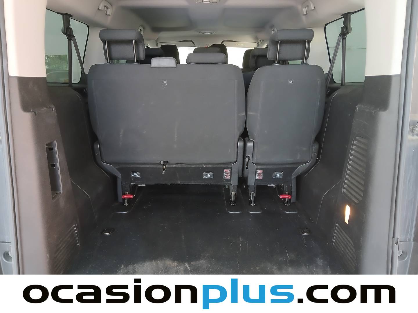 Fotos maletero Peugeot Traveller Peugeot Traveller BlueHDi 120 S&S Business Long (120 CV) 9 Plazas