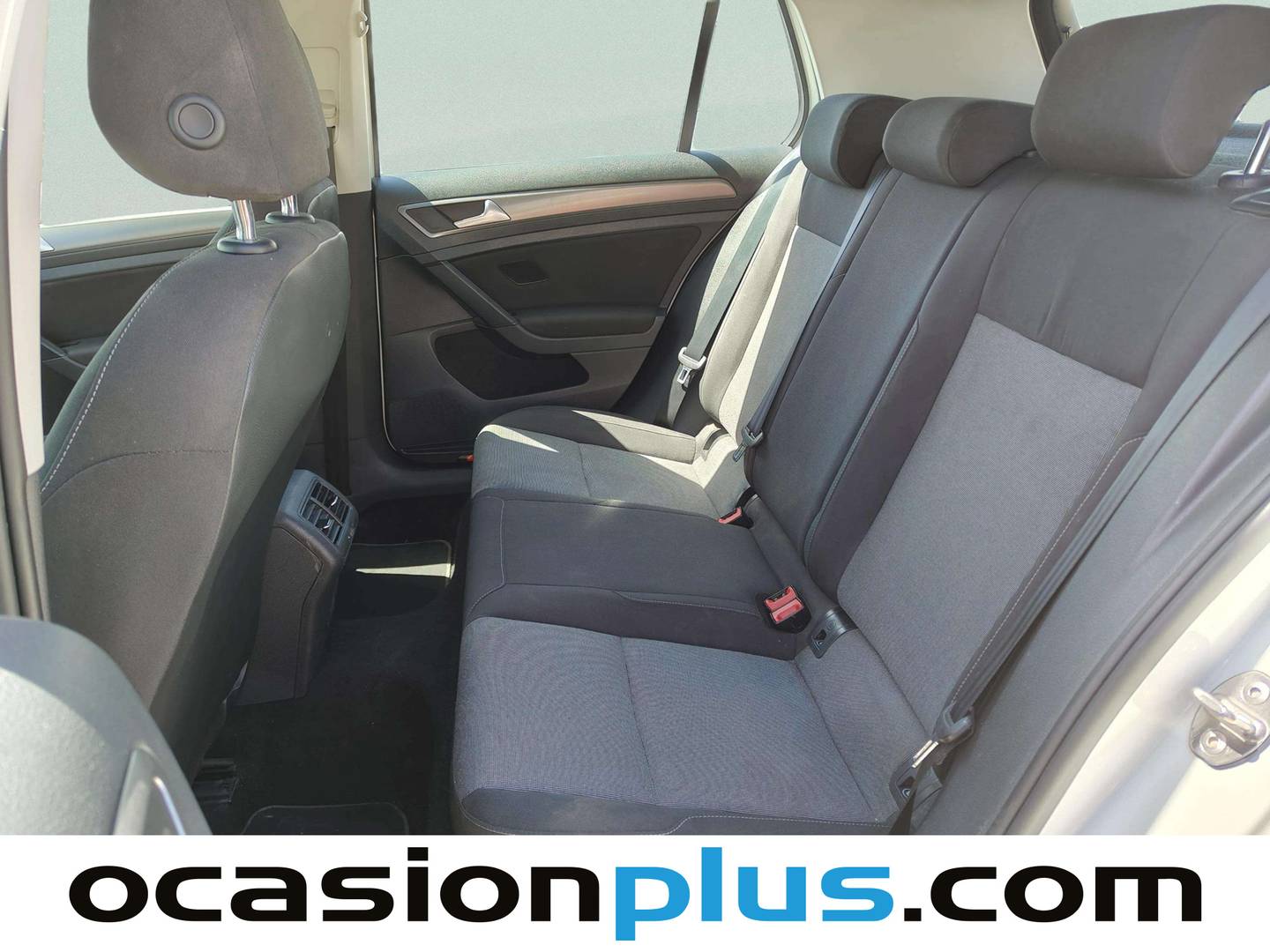 Foto asientos traseros Volkswagen Golf Volkswagen Golf Business 1.6 TDI BMT (105 CV)