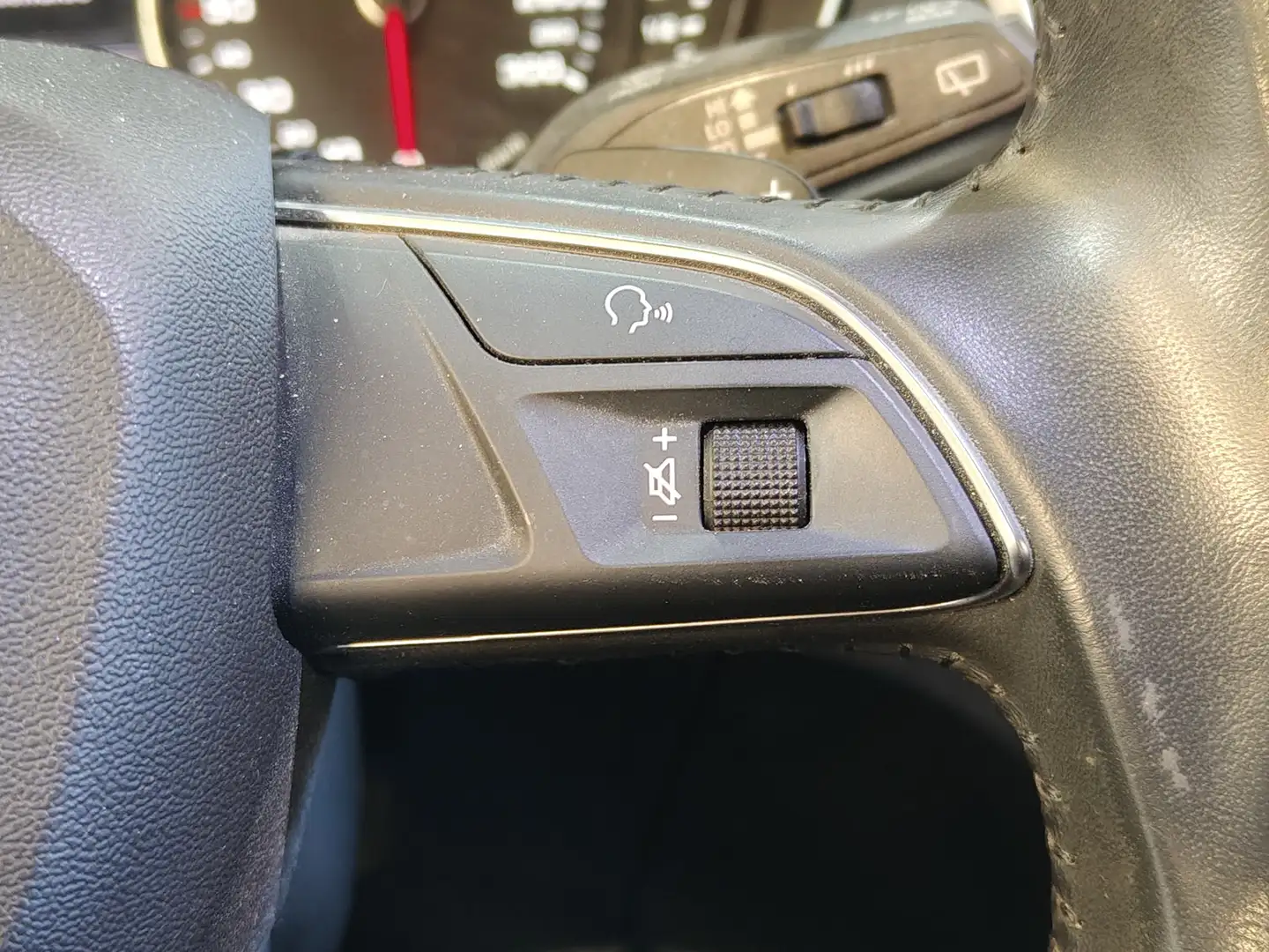 Foto Audi Q5 Audi Q5 Advanced 2.0 TDI quattro (163 CV) S tronic