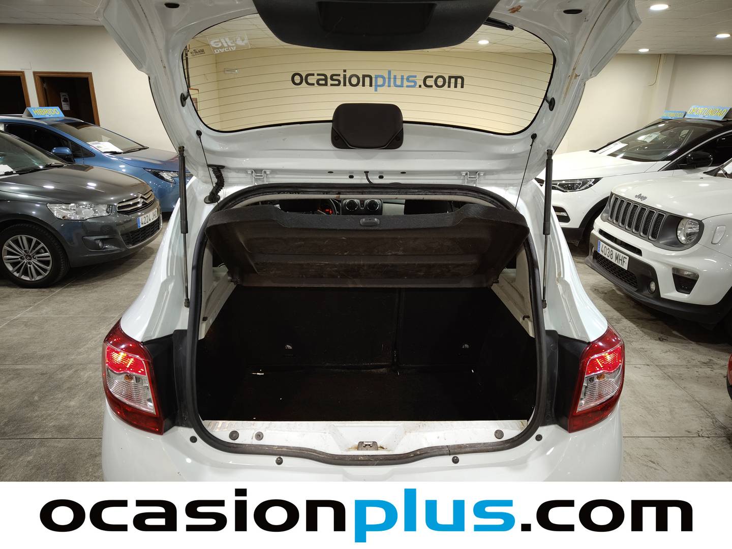 Fotos maletero Dacia Sandero Dacia Sandero 1.2 Ambiance 55 kW (75 CV)