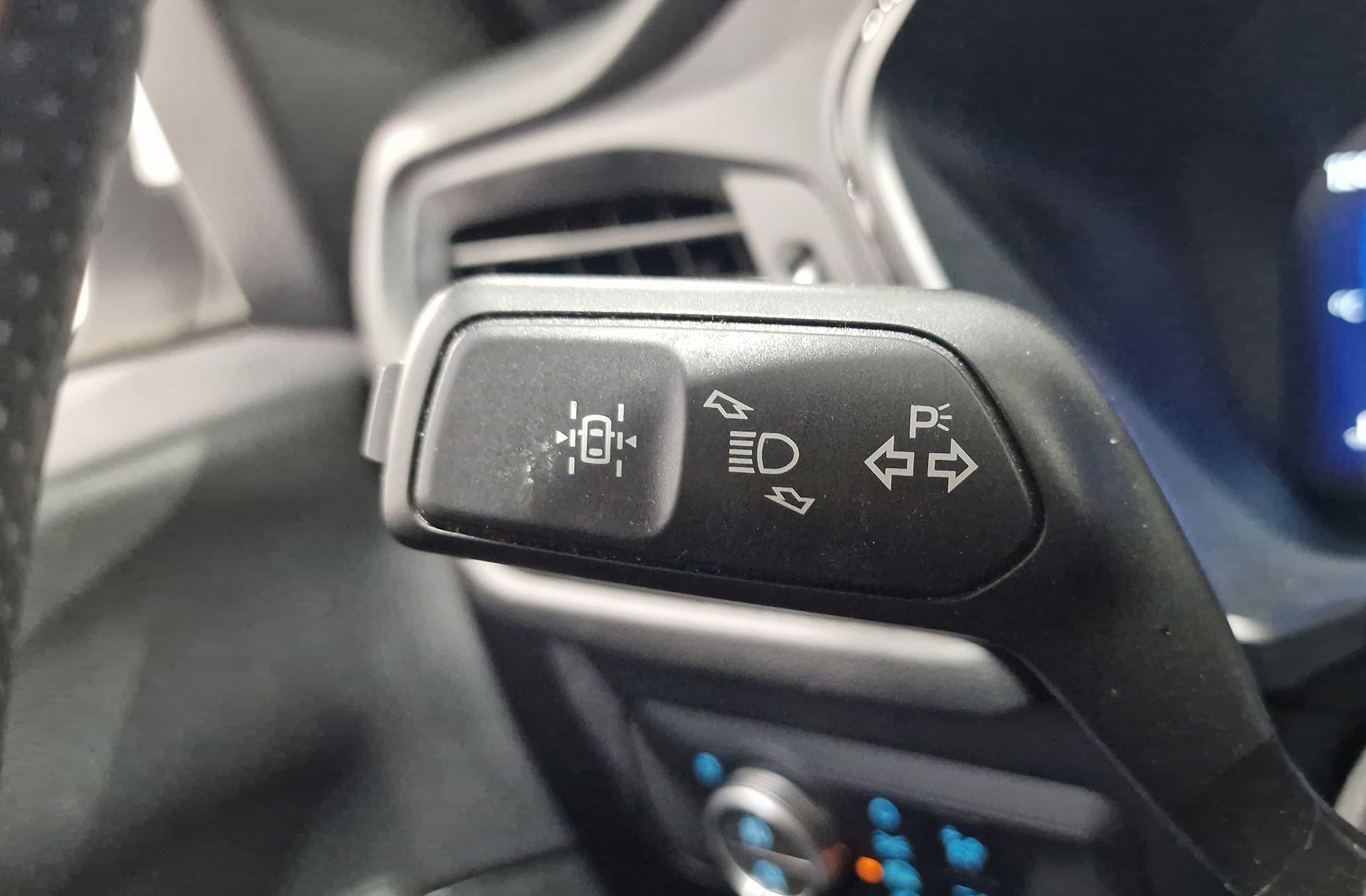 Ford Kuga 1.5 EcoBlue ST-Line - foto 30