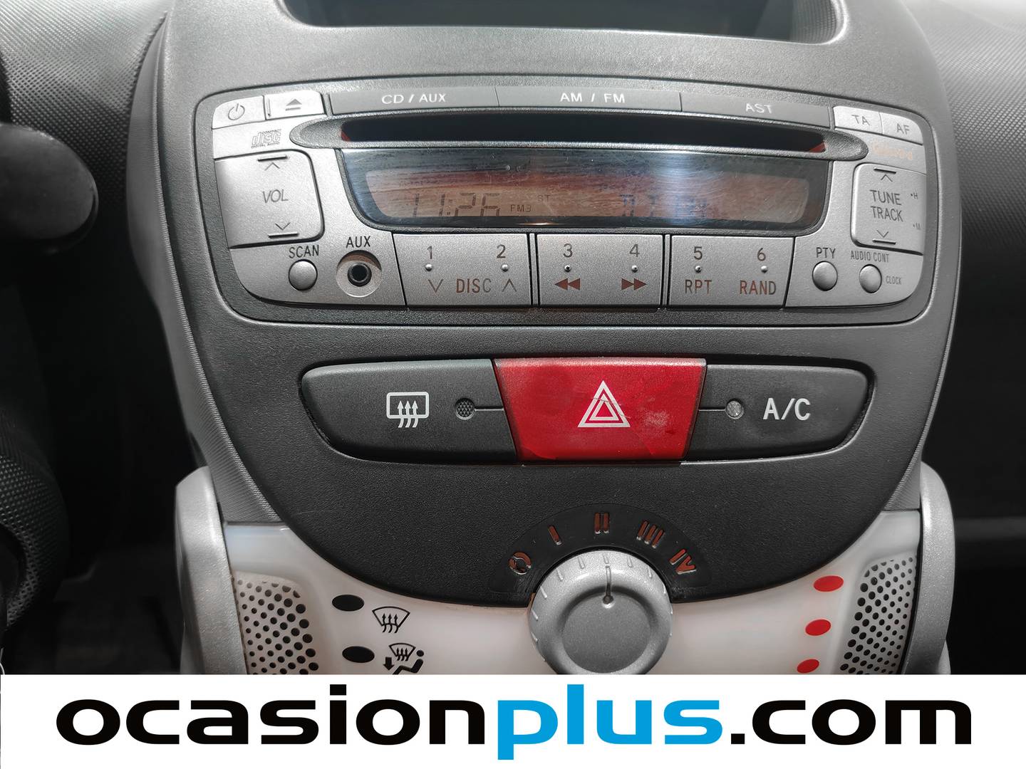 Equipamiento del Peugeot 107 Peugeot 107 1.0i Urban (68 CV)
