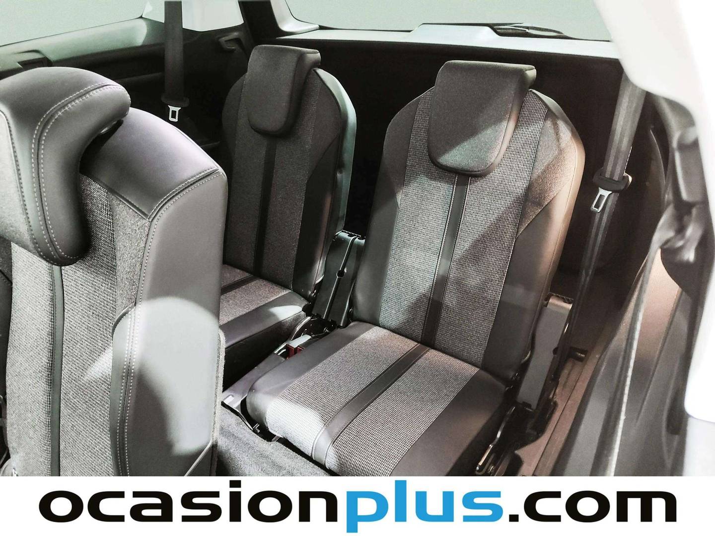 Foto Peugeot 5008 Peugeot 5008 PureTech 130 S&S Allure 7 PLAZAS (130 CV)