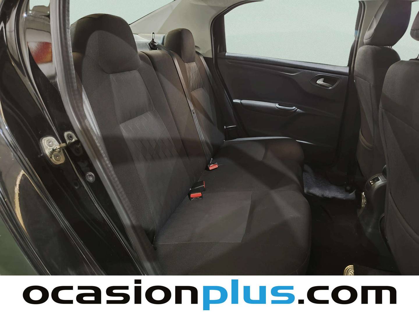 Citroën C-Elysée Citroën C-Elysee PureTech 82 Exclusive 60 kW (82 CV) al mejor precio