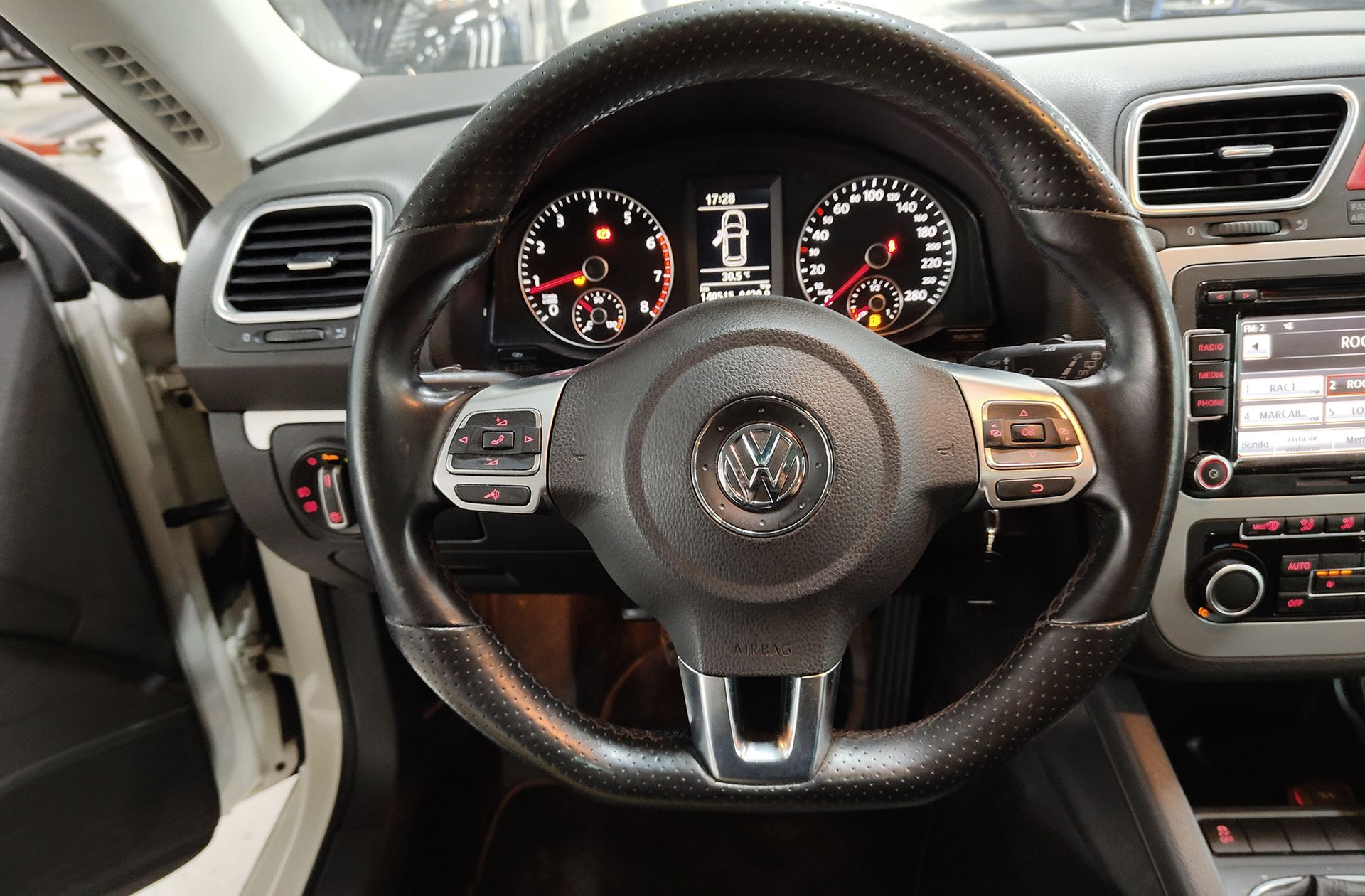 Volkswagen Scirocco 1.4 TSI Limited Edition - foto 18
