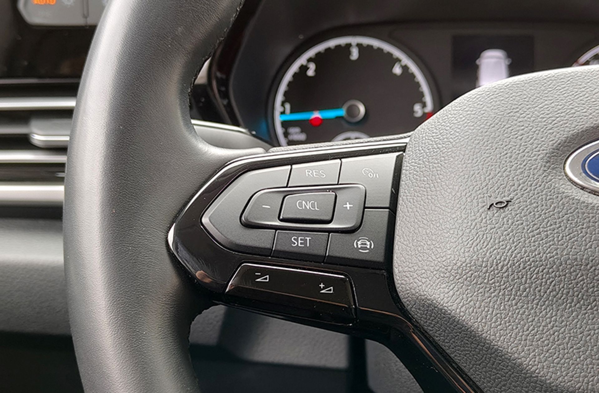 Ford Grand Tourneo Connect 2.0 EcoBlue Titanium - foto 26