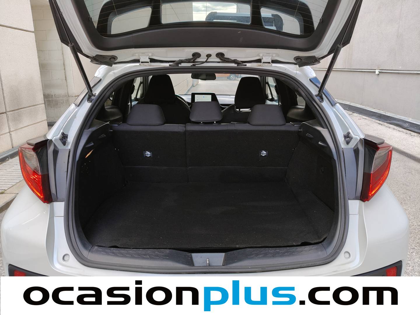 Fotos maletero Toyota C-HR Toyota C-HR 180H Advance (184 CV)