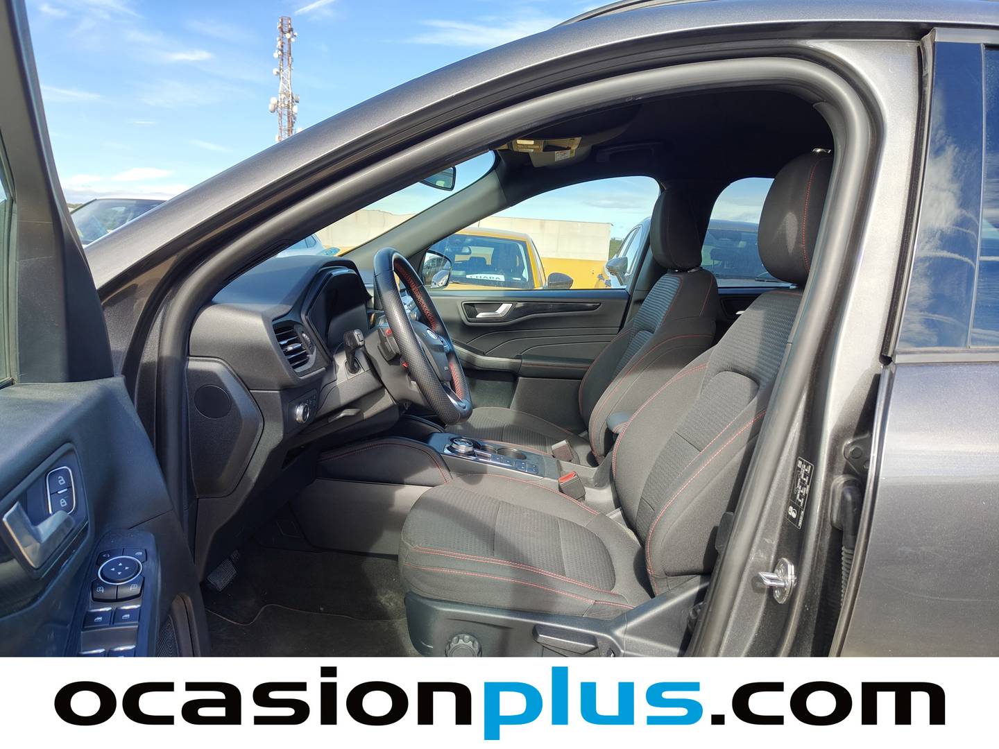 Foto Ford Kuga Ford Kuga 1.5 EcoBlue ST-Line Auto  (120 CV)