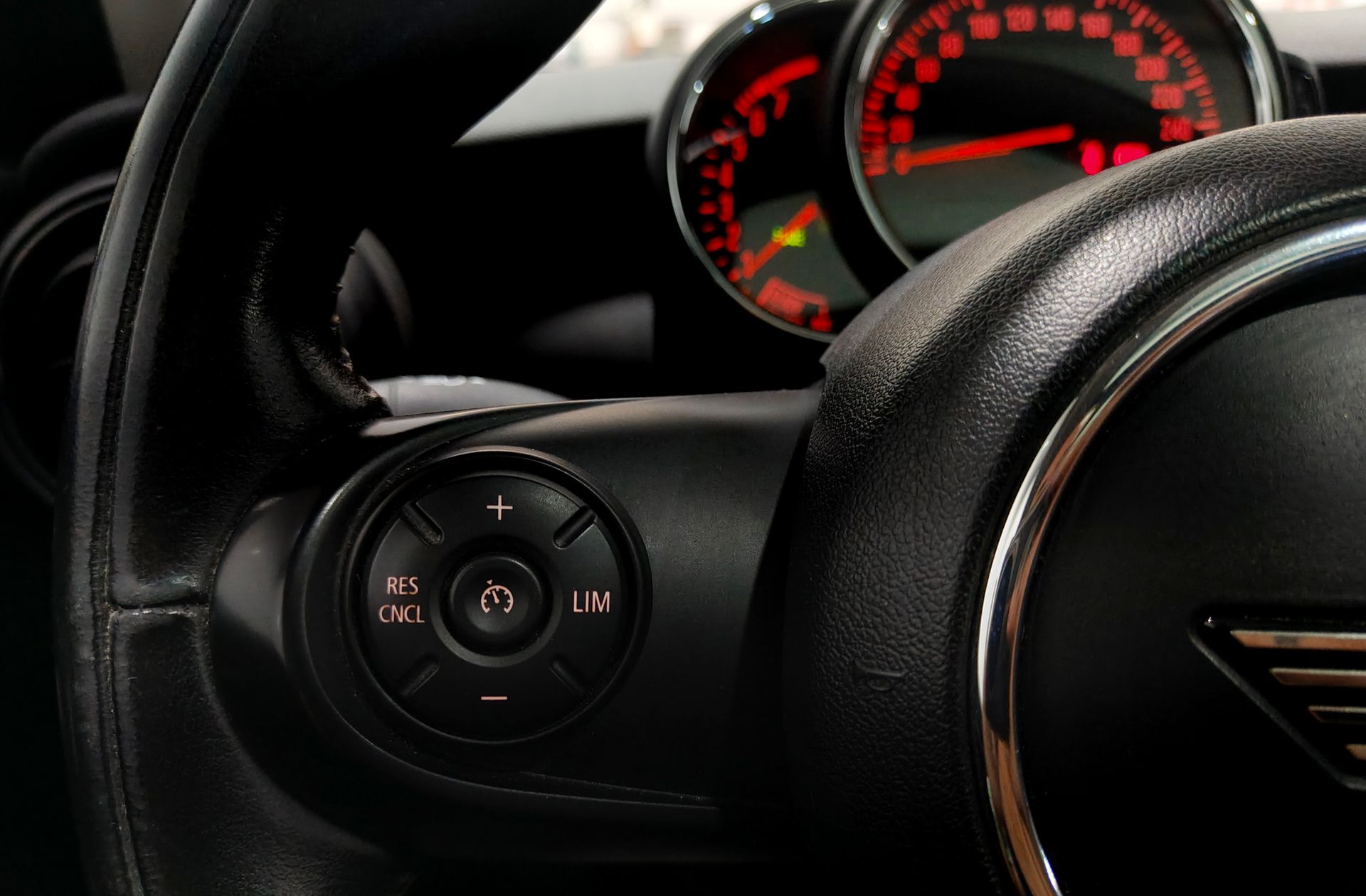 MINI Cooper One - foto 26