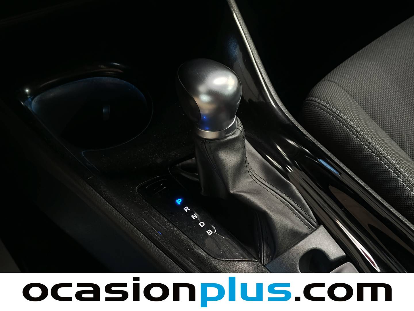 Foto Toyota C-HR Toyota C-HR 1.8 125H Advance (122 CV)