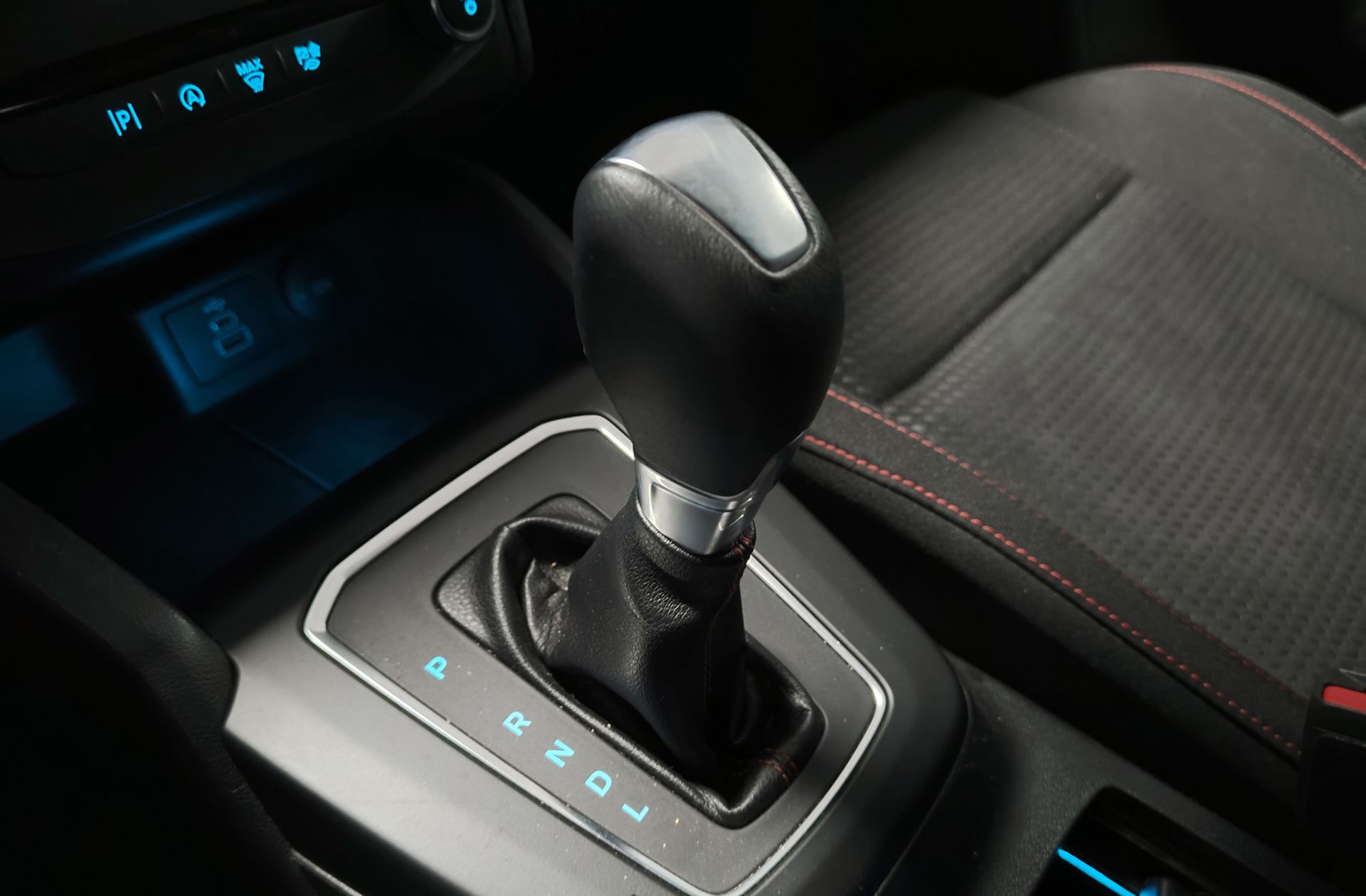 Ford Focus 1.0 EcoBoost MHEV ST-Line - foto 5