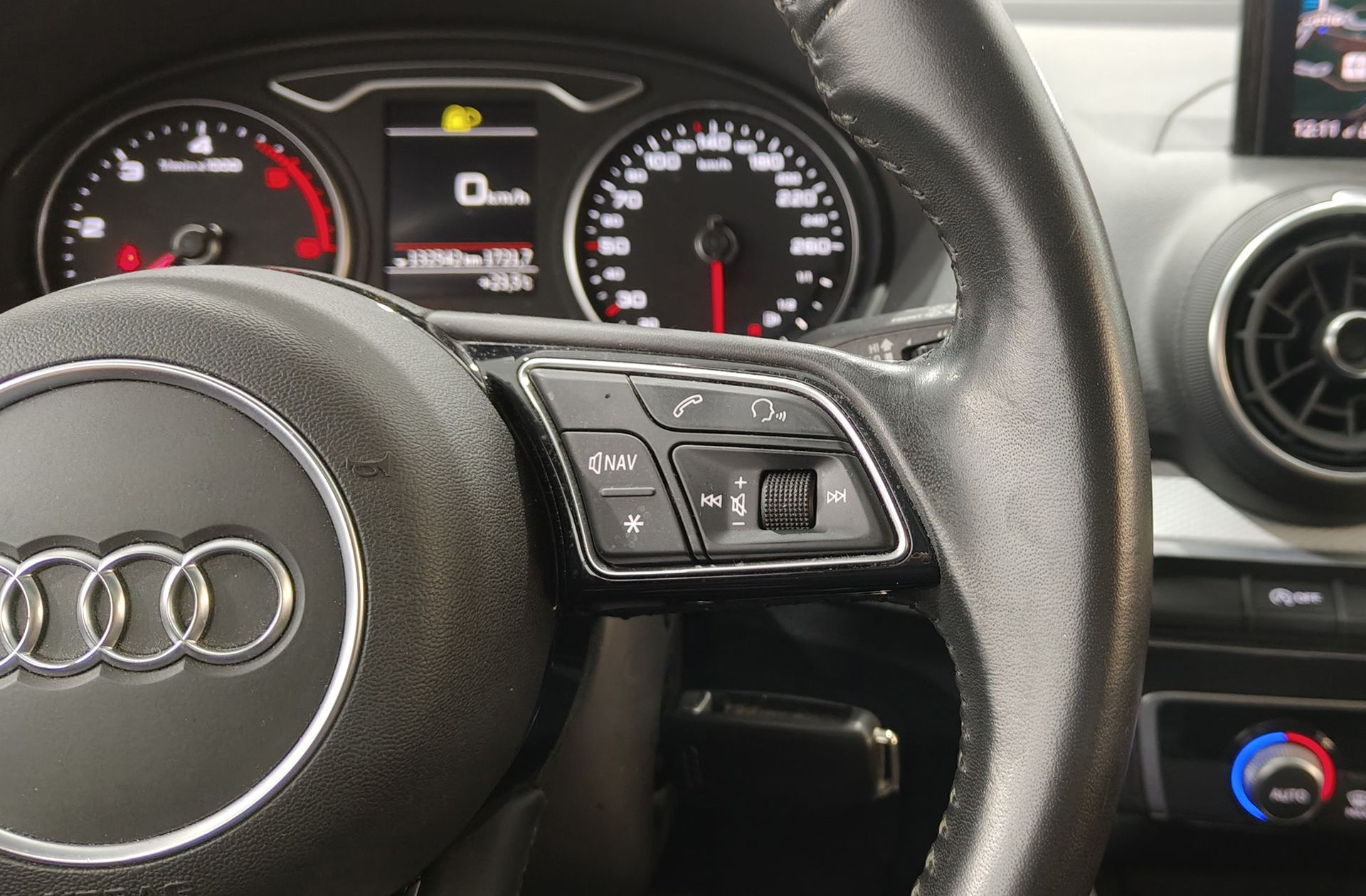 Audi Q2 design 30 TDI - foto 28
