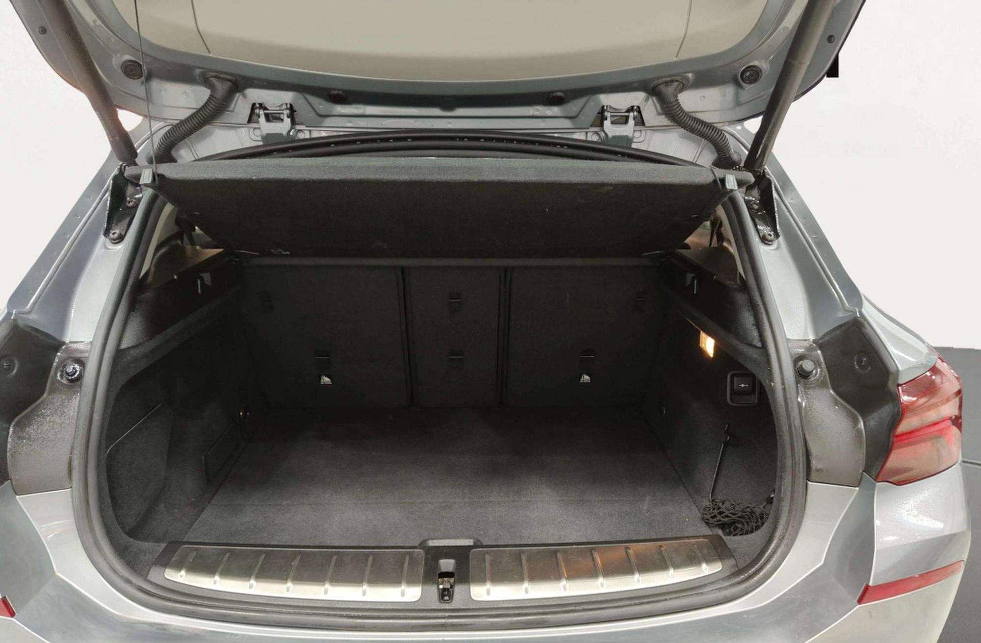 BMW X2 sDrive18d Business - foto 19