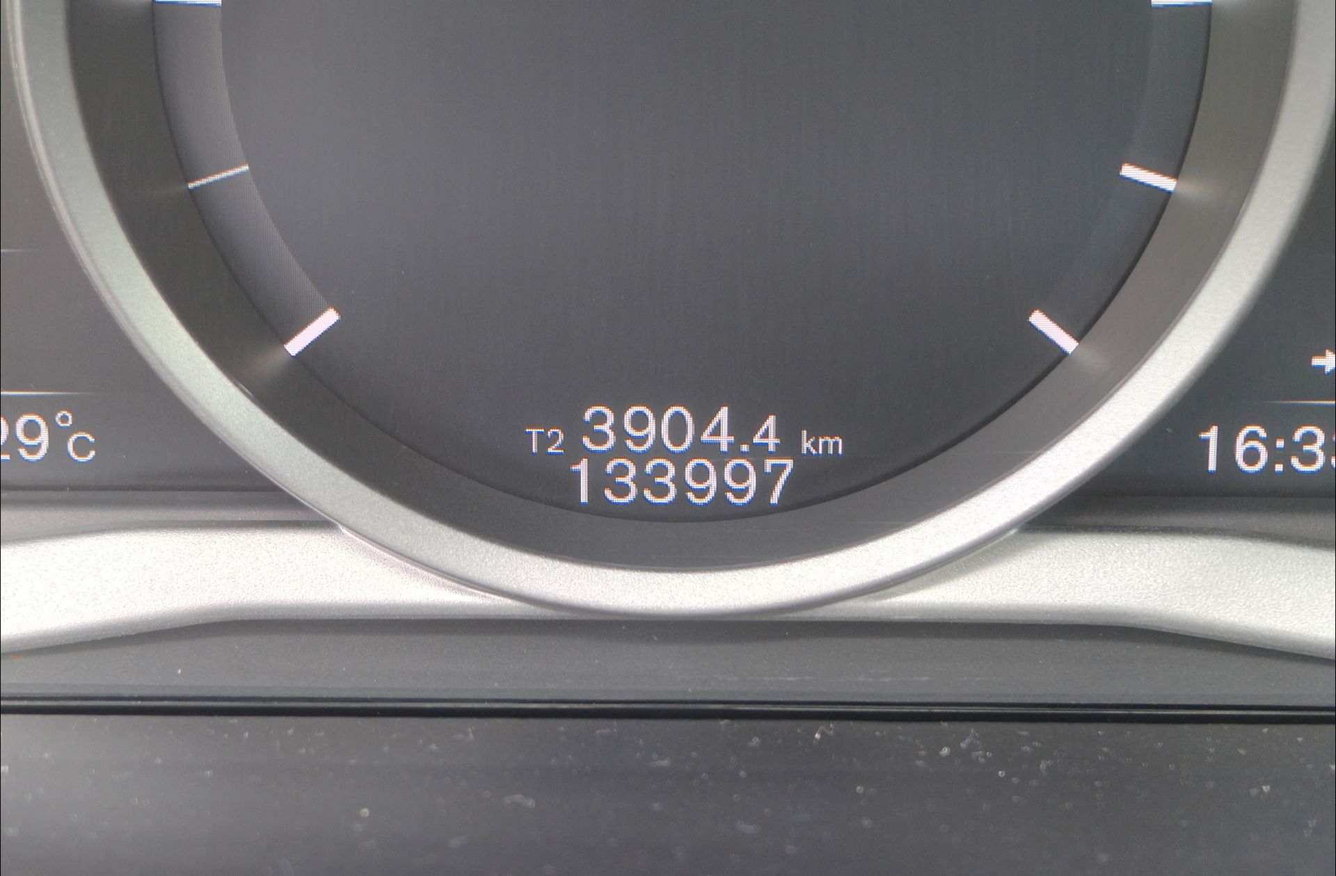 Volvo XC60 D3 Kinetic - foto 9