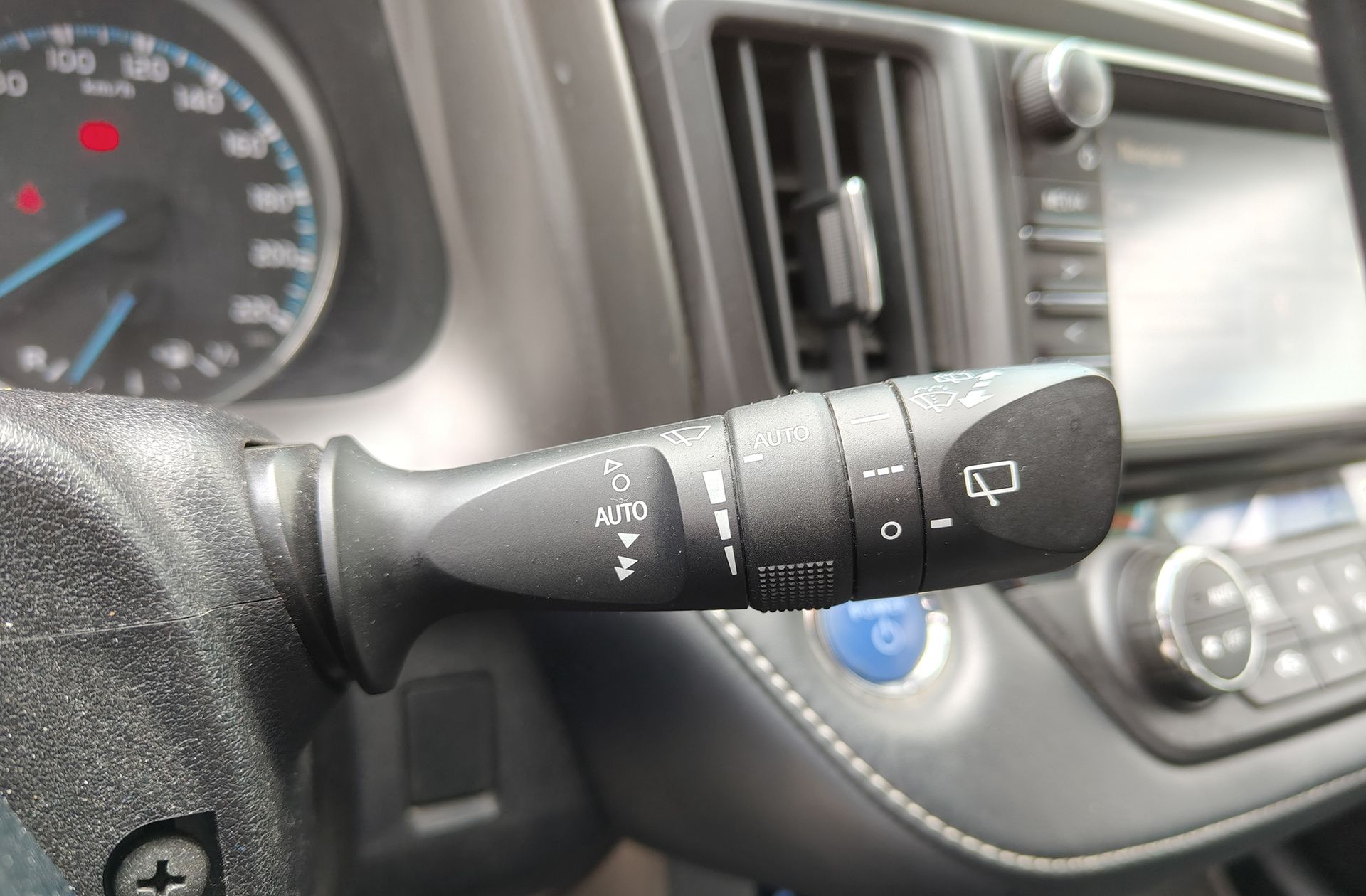 Toyota RAV4 2.5l hybrid Advance 2WD - foto 27