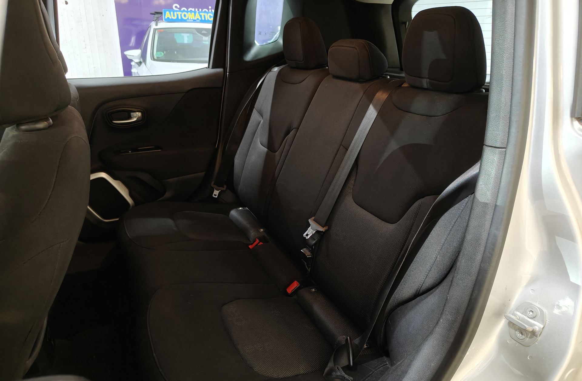 Jeep Renegade 1.4 MultiAir Longitude 4x2 - foto 9